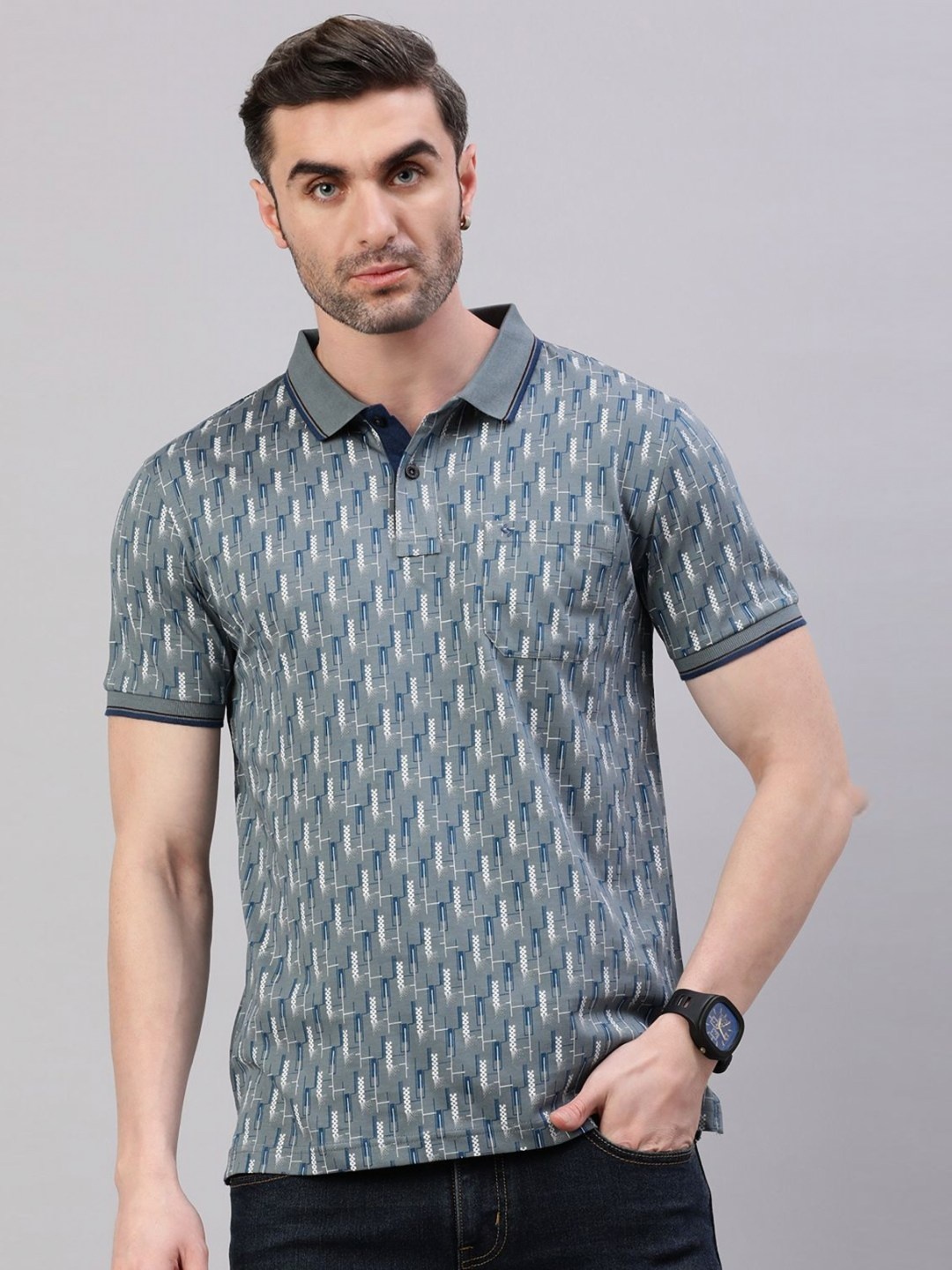 

Classic Polo Men Printed Polo Collar Pockets Slim Fit T-shirt, Grey