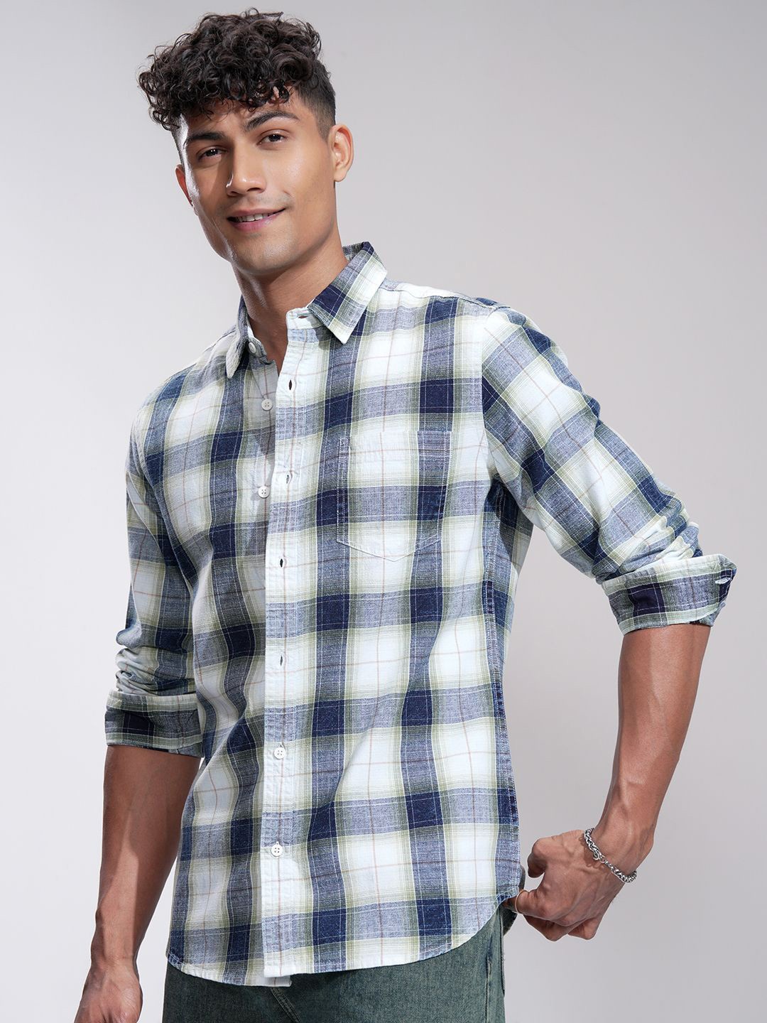 

HIGHLANDER Men Comfort Slim Fit Opaque Checked Casual Shirt, Green