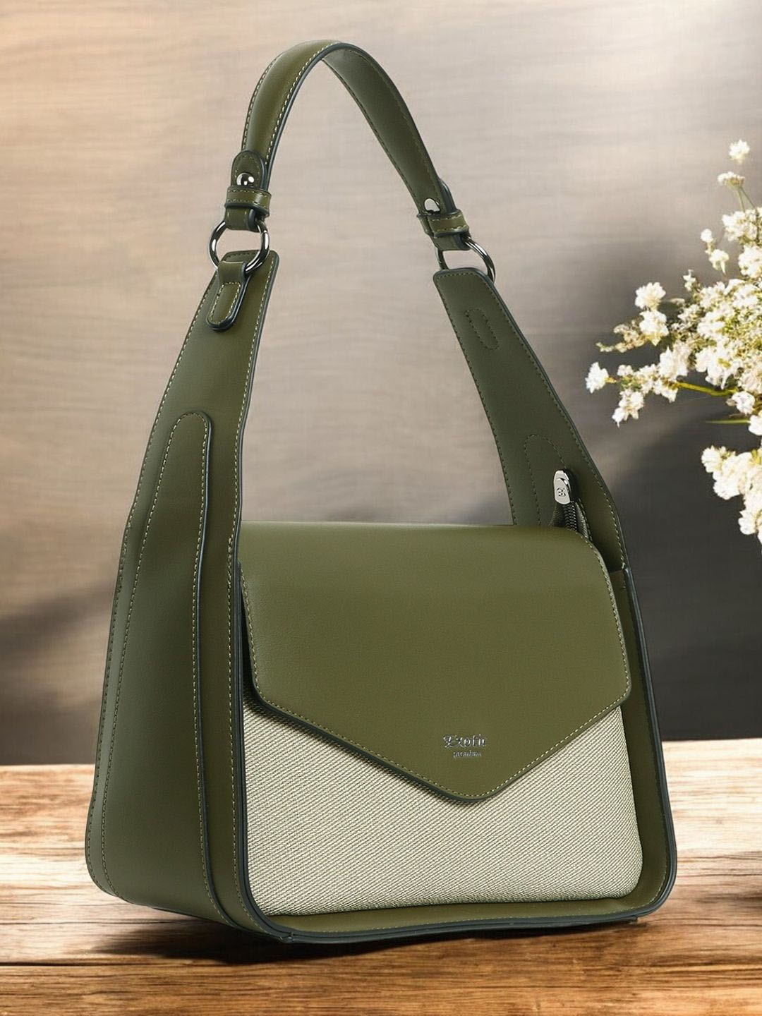 

Exotic Swagger Shoulder Bag, Green