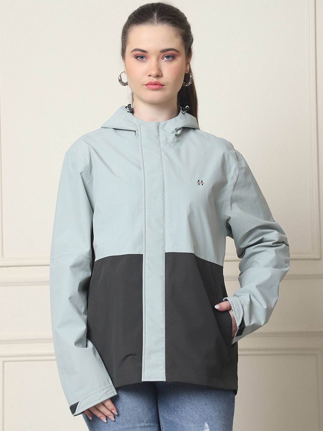 

HOUSE OF VEDAS Women Colourblocked Windcheater and Water Resistant Outdoor Sporty Jacket with Embroidered, Green