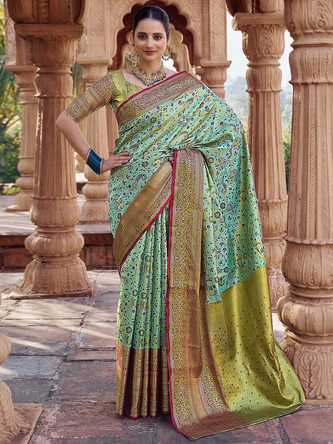 

Satrani Pure Silk Woven Design Zari Kanjeevaram Saree With Unstiched Blouse Piece, Green