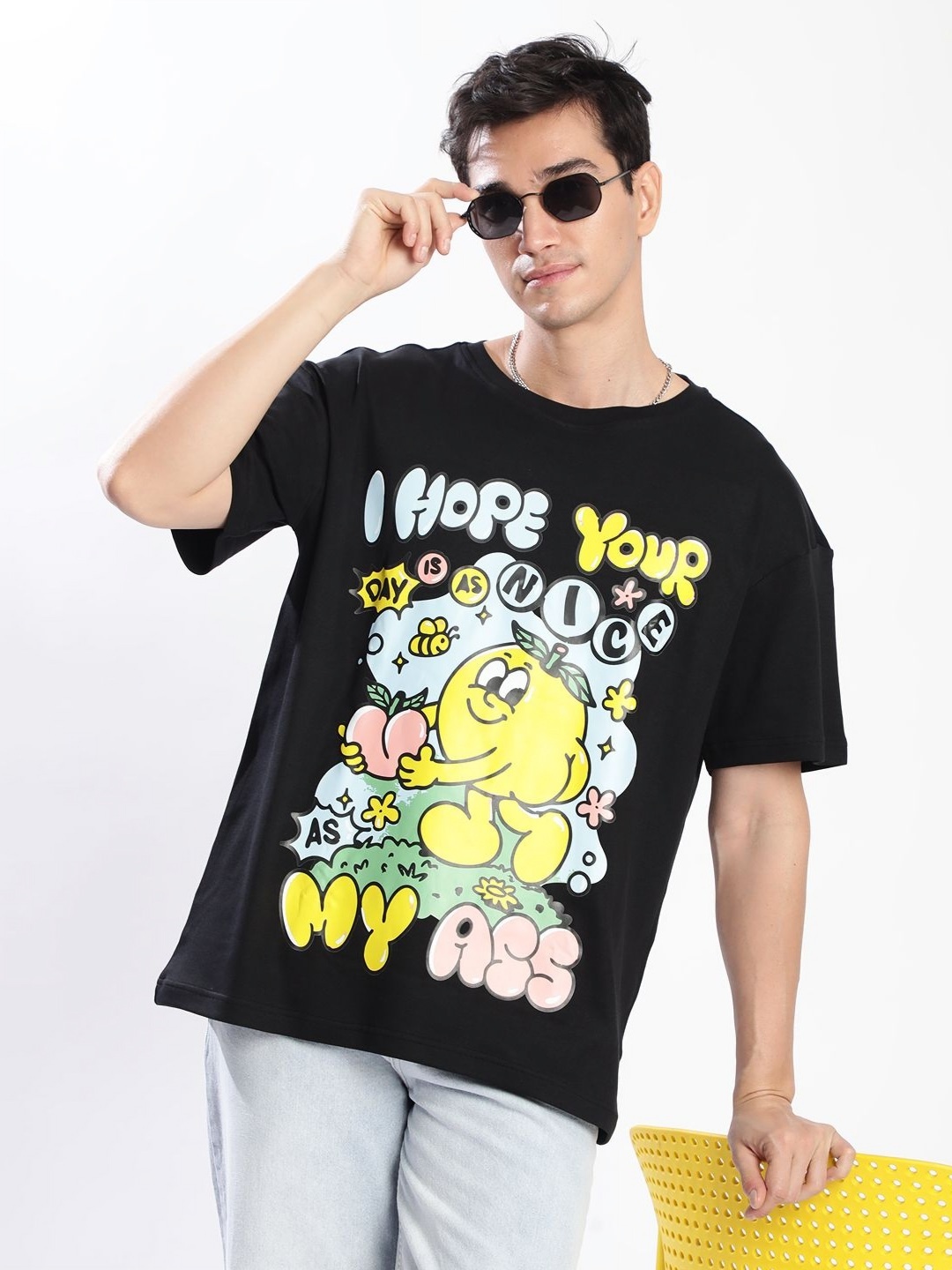 

Bene Kleed Men Printed Drop-Shoulder Sleeves Raw Edge T-shirt, Black