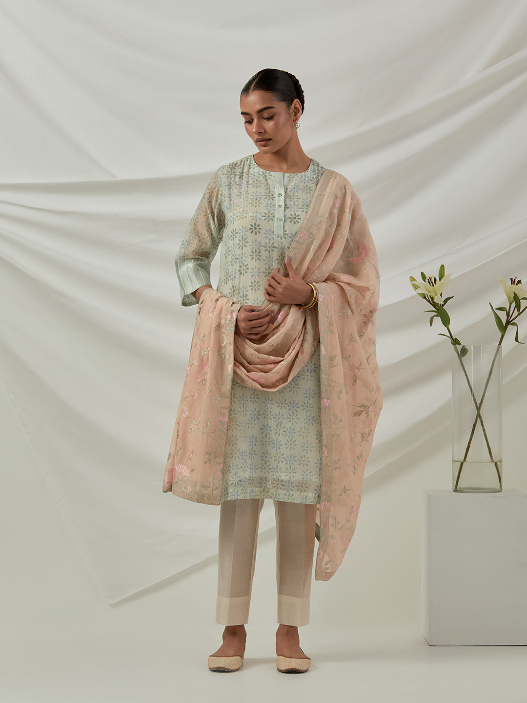 

SMRITI GUPTA Floral Printed Chanderi Cotton Straight Kurta, Green