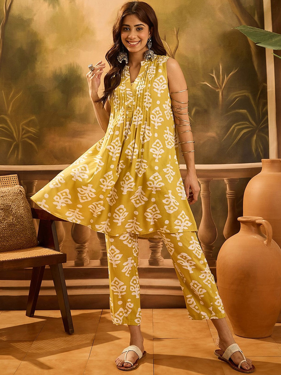 

Sangria Floral Printed Sleeveless Mandarin Collar Pure Cotton A-Line Kurta With Trousers, Mustard