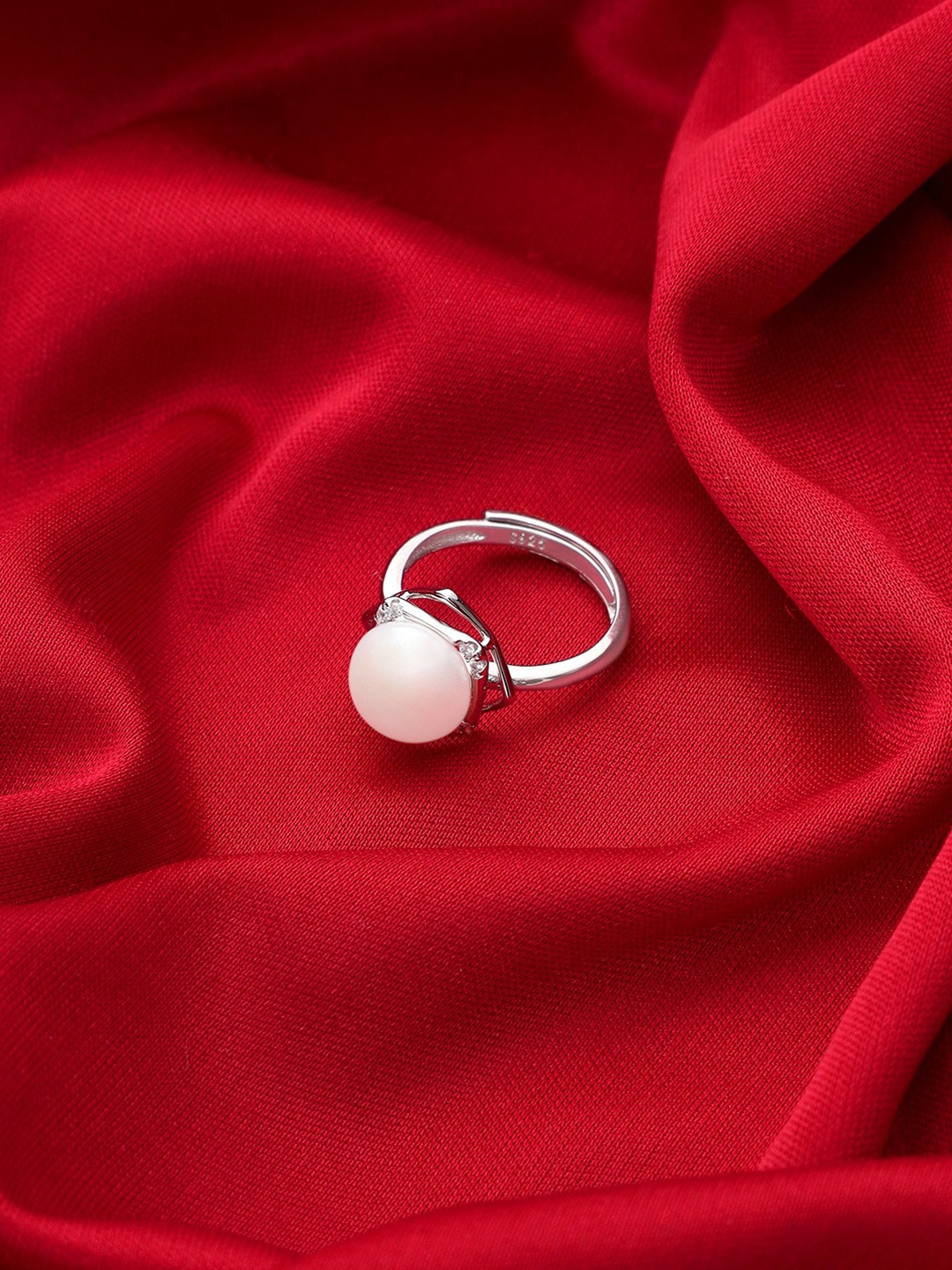 

DIAVO 925 Sterling Silver Rhodium-Plated Pearl Beaded Finger Ring