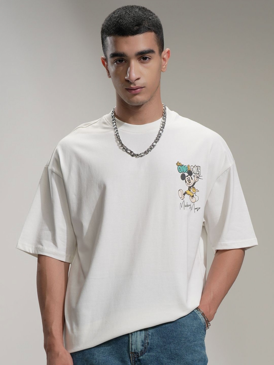 

HIGHLANDER Men Mickey Mouse Printed Drop-Shoulder Sleeves T-shirt, Off white