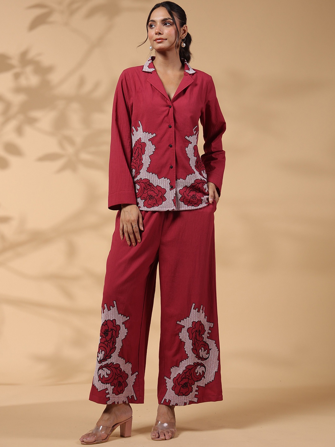 

STIL O STITCH Embroidered Shirt & Trousers, Maroon
