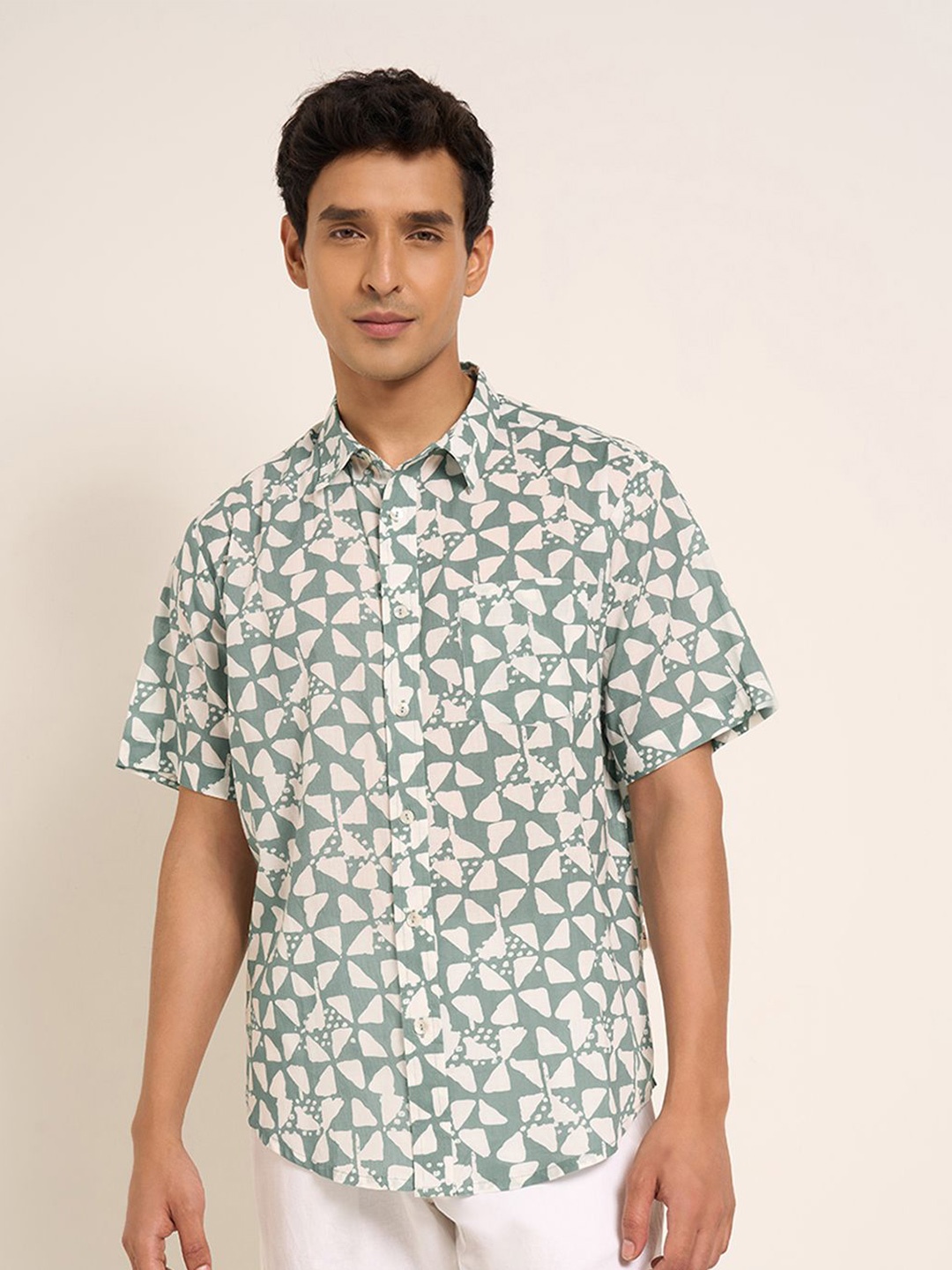

indus route by Pantaloons Men Floral Opaque Printed Casual Shirt, Teal
