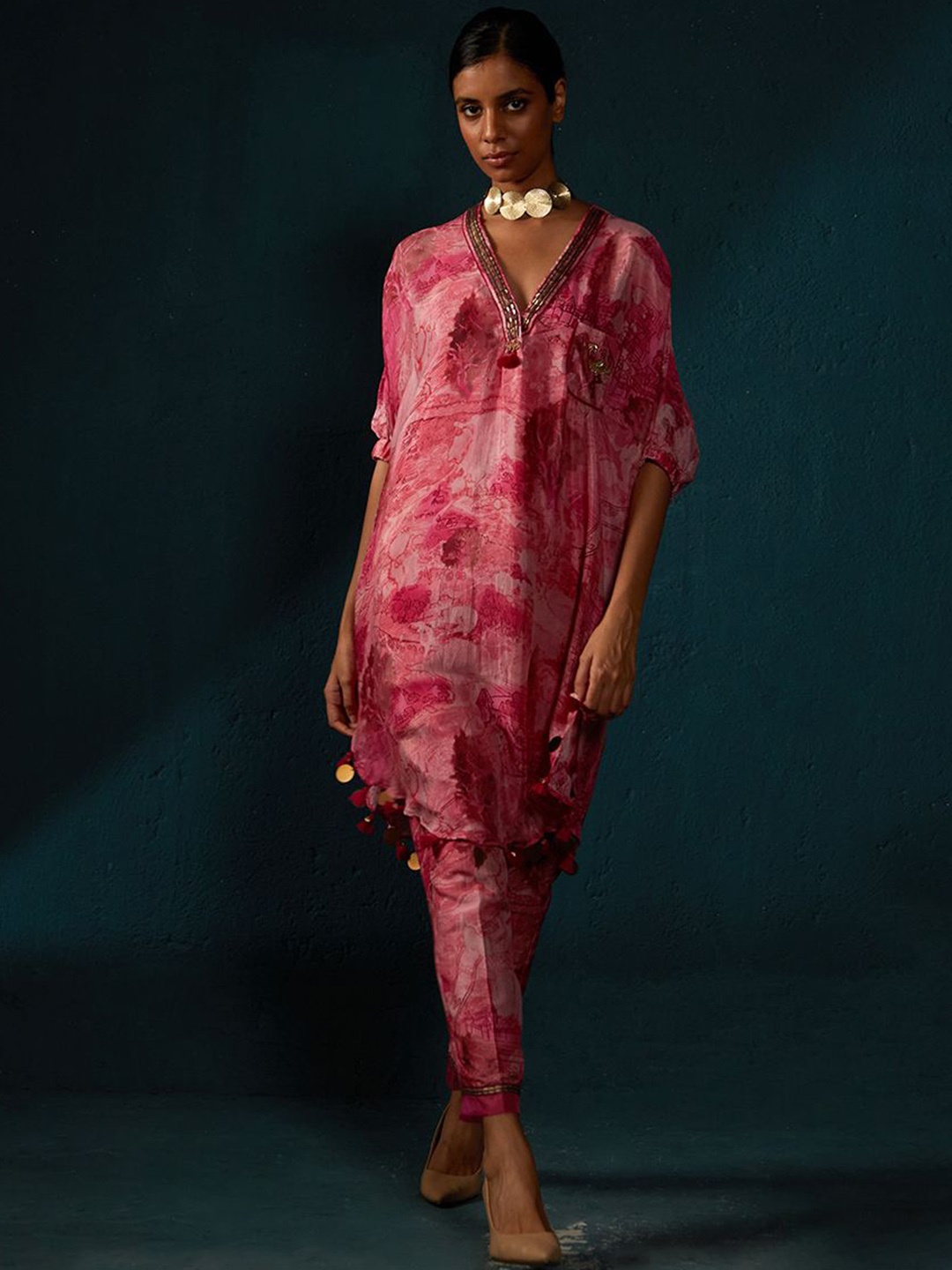 

Basil leaf Floral Printed A-Line Kurta with Palazzos, Pink