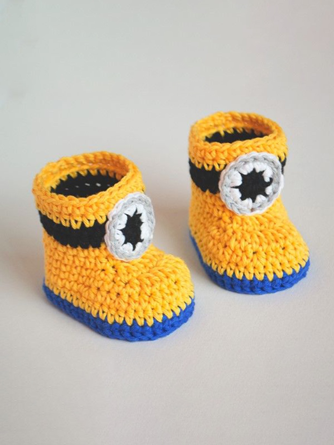 

Love Crochet Art Kids Wool Blend Minions Booties, Yellow
