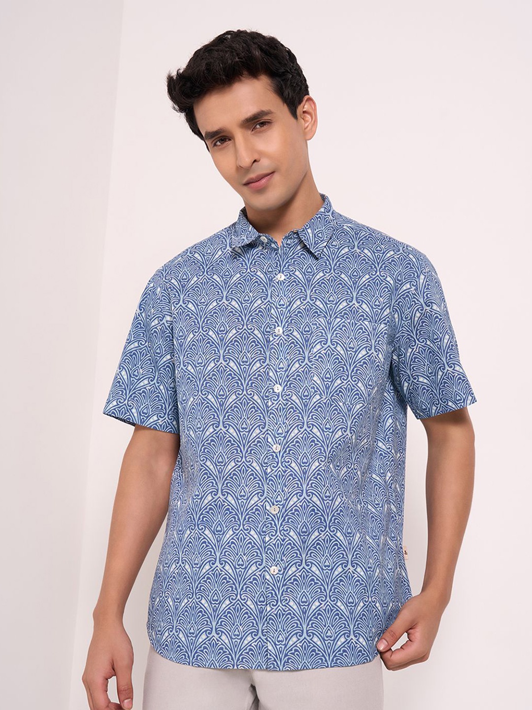 

indus route by Pantaloons Men Opaque Printed Casual Shirt, Teal