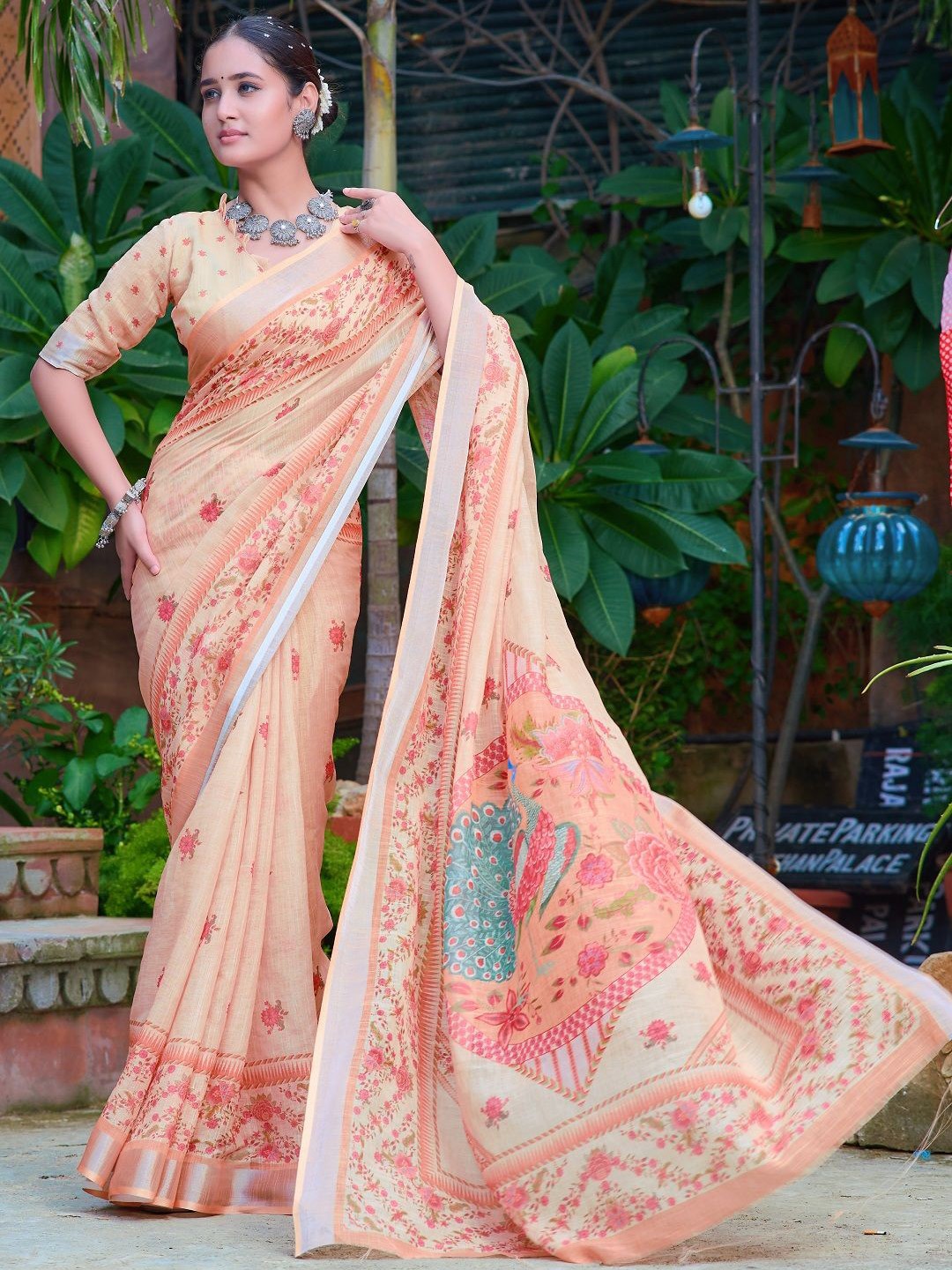 

Iris Floral Pure Cotton Saree, Beige