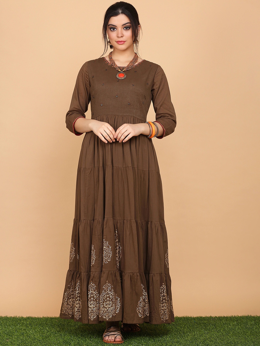 

DIVASTRI Embellished Round Neck Cotton A-Line Kurta, Brown