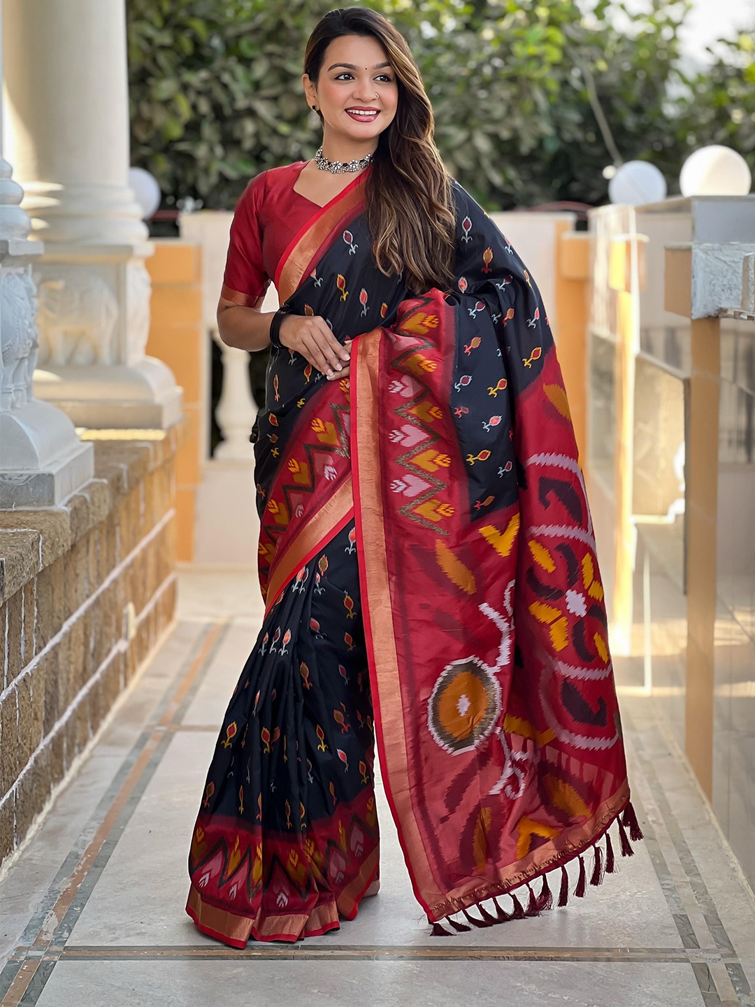 

Anouk Woven Design Zari Saree, Black