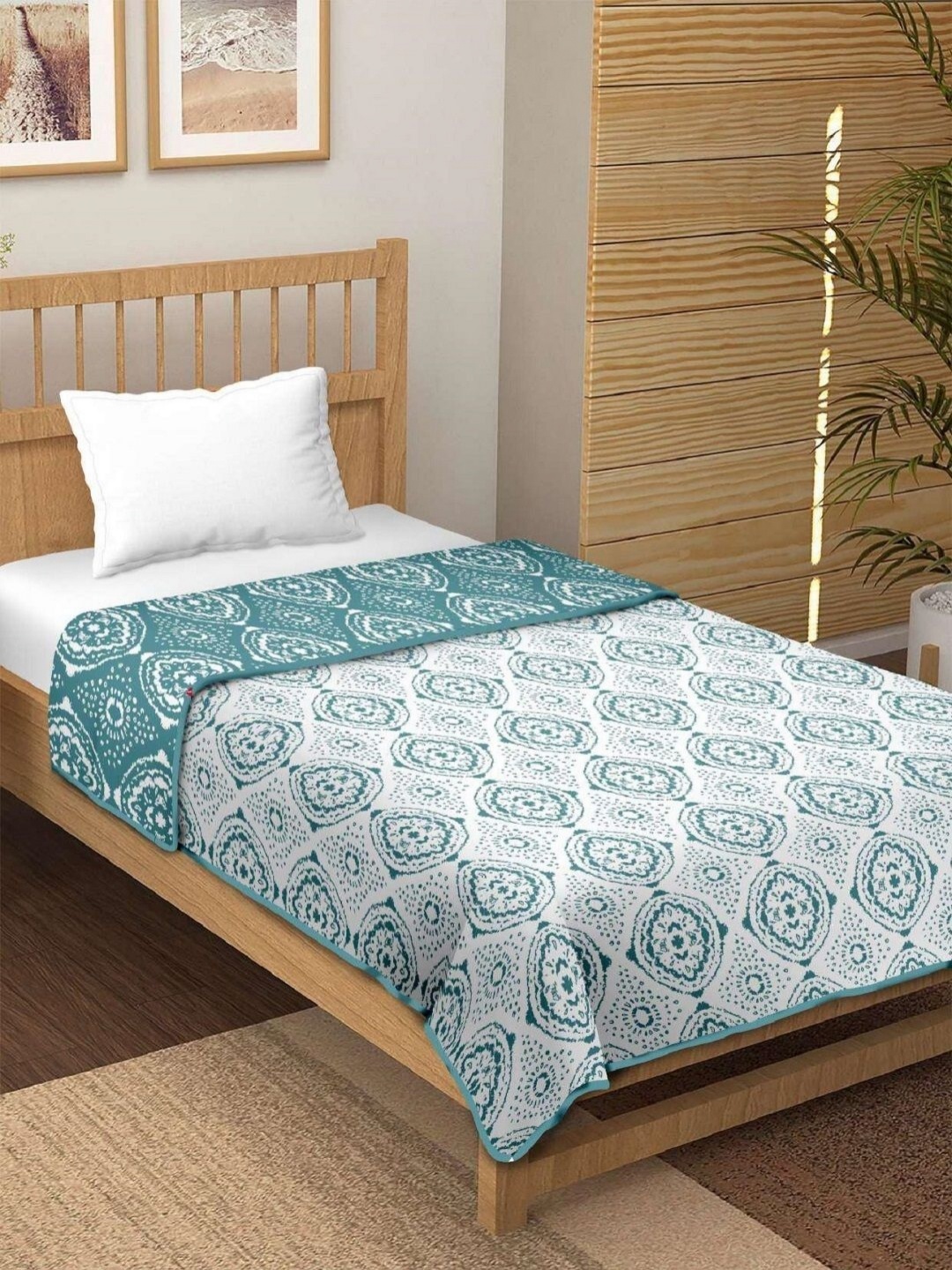 

tundwal's Blue & White Floral Printed AC Room 210 GSM Cotton Double Bed Dohar
