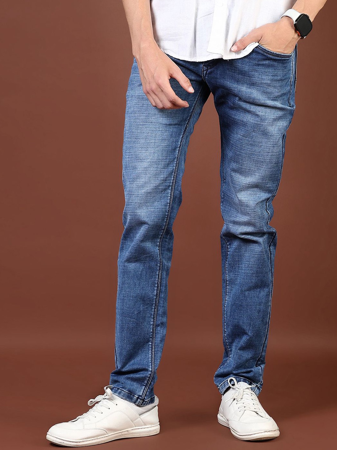 

V-Mart Men Slim Fit Light Fade Jeans, Blue