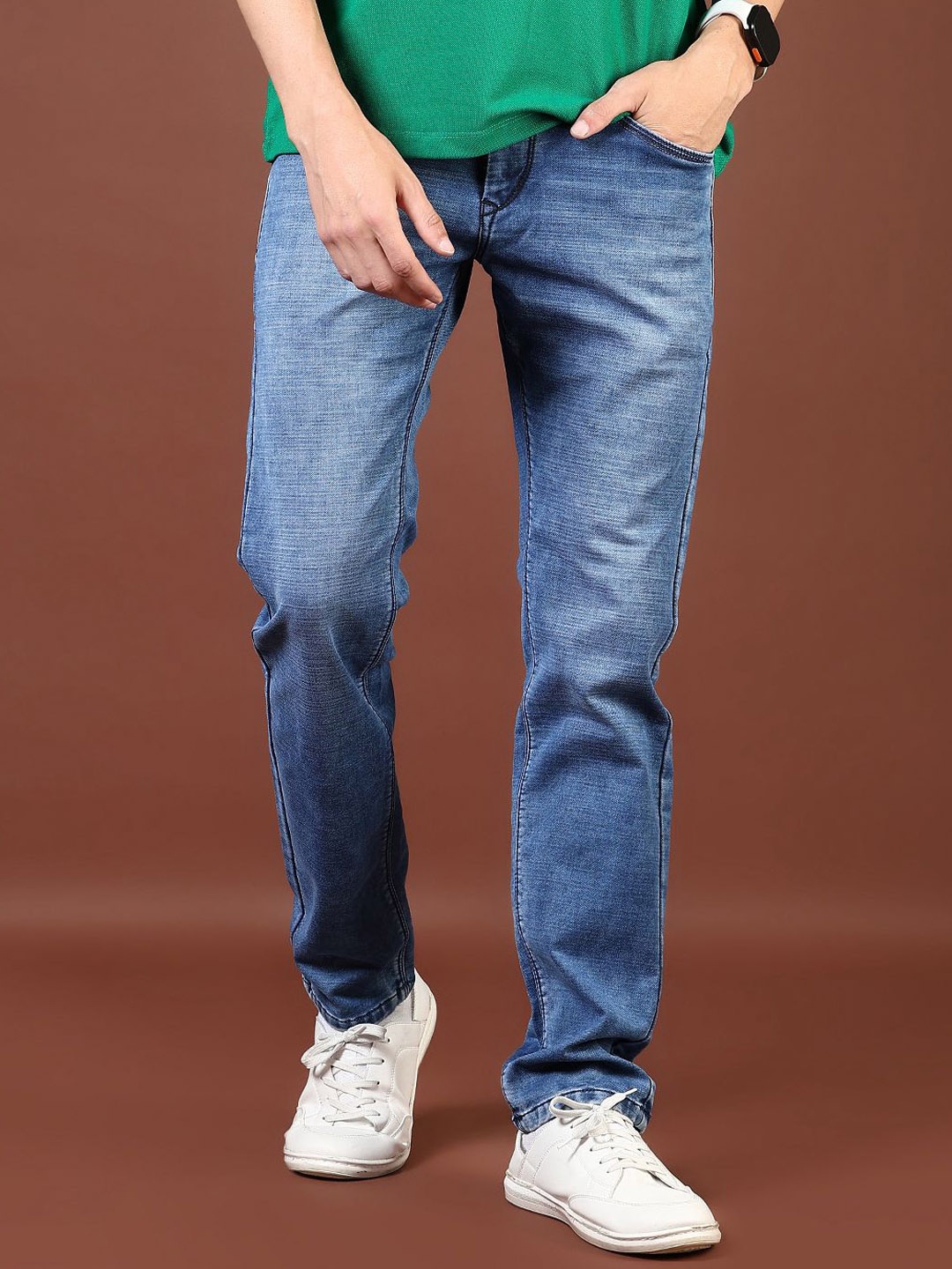 

V-Mart Men Slim Fit Light Fade Jeans, Blue