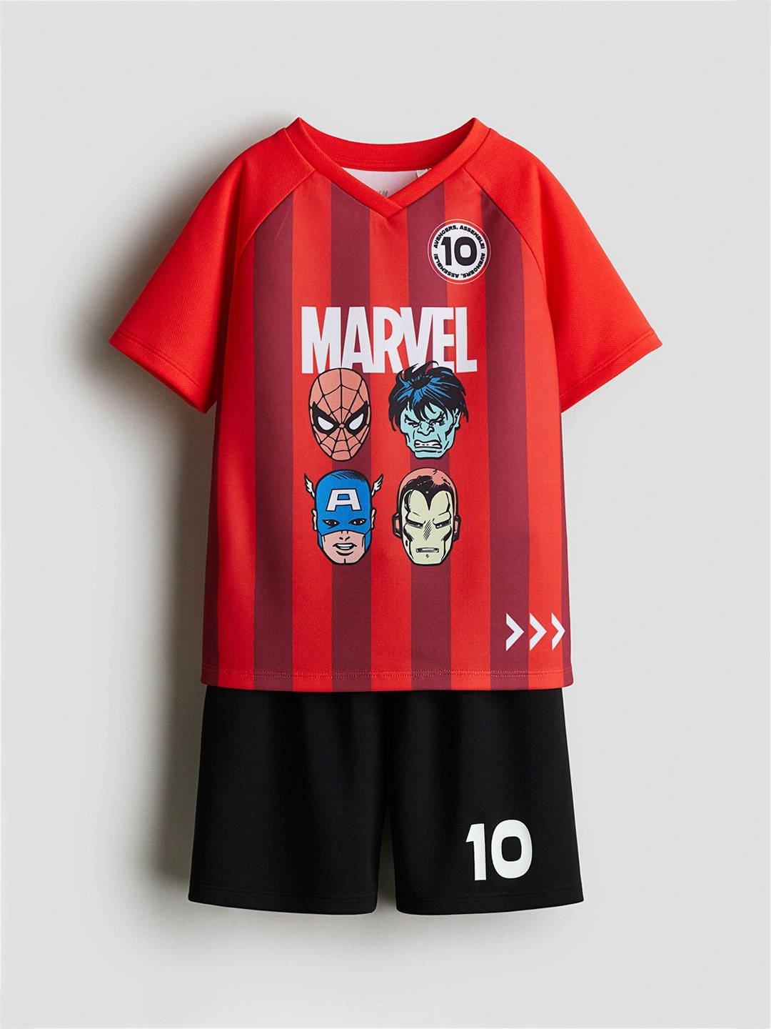 

H&M Boys 2-Piece Football Set, Red