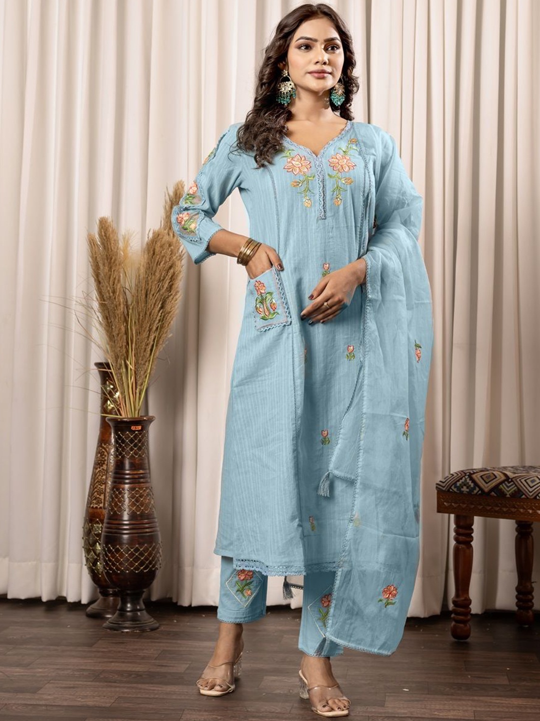 

DRESOUL Floral Embroidered Thread Work Pure Cotton A-Line Kurta With Trousers & Dupatta, Blue