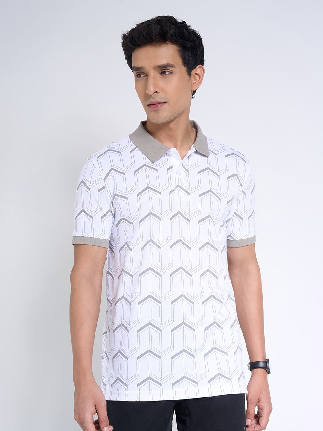 

Peregrine by Pantaloons Men Printed Polo Collar Pockets Slim Fit T-shirt, Grey