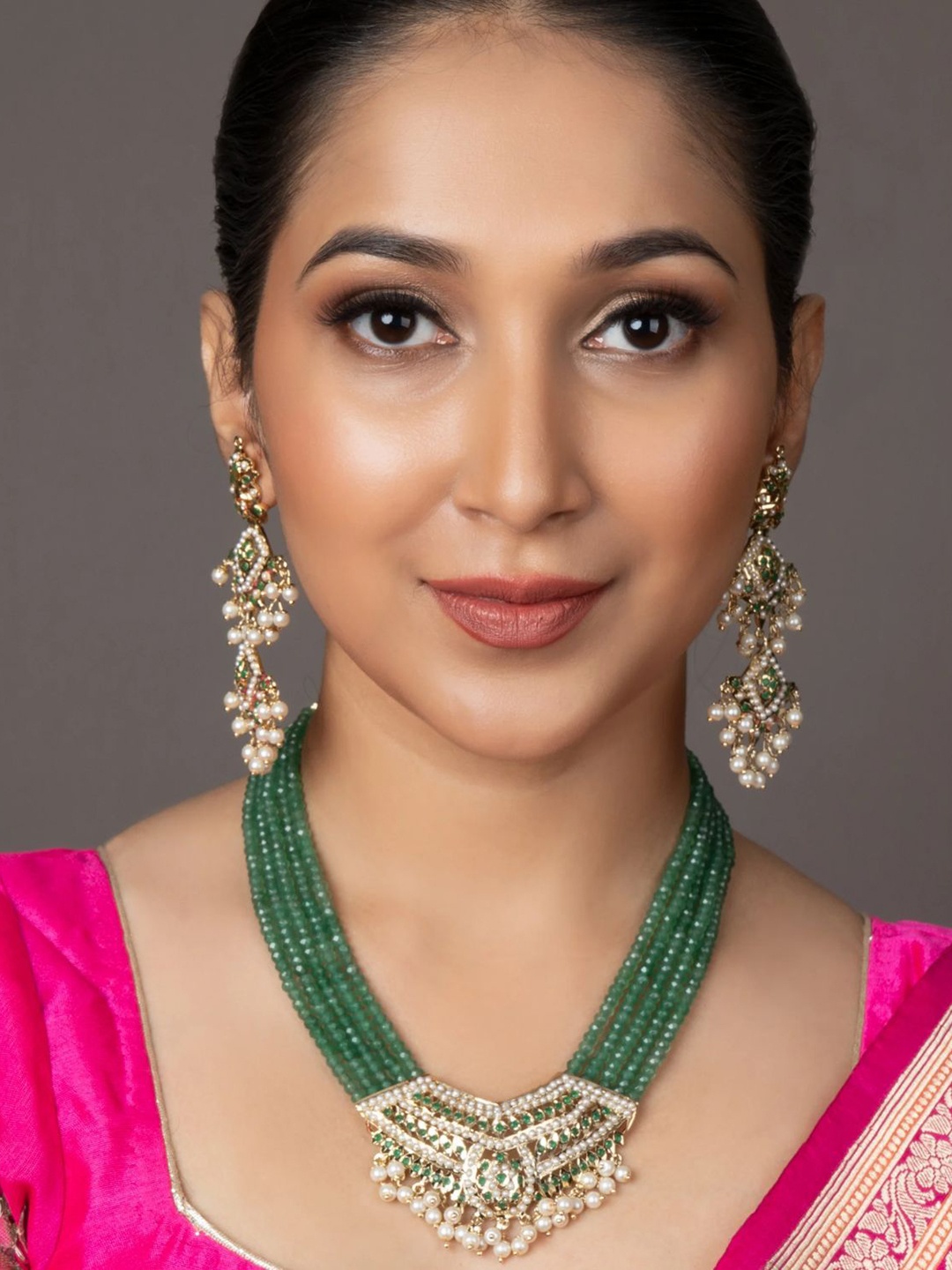

QUEENS JEWELS Gold-Plated Stone Studded & Beaded Jadau Tanmaniya Jewellery Set