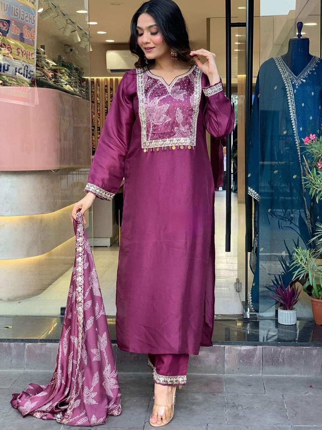 

KERI PERRY Thread Work Embroidered Silk Straight Kurta & Pant With Dupatta, Magenta