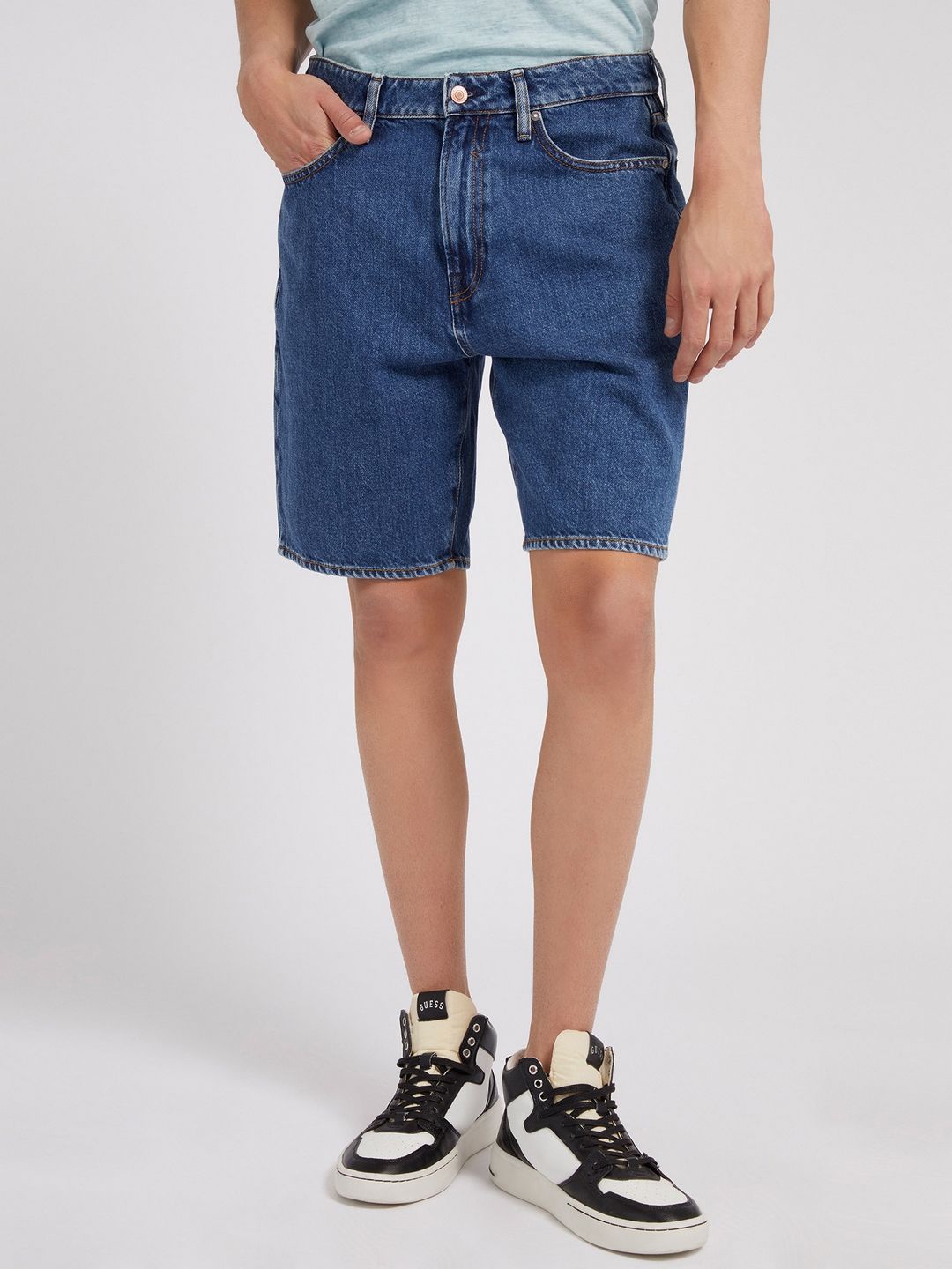 

GUESS Men Solid Regular Fit Pure Cotton Denim Shorts, Blue