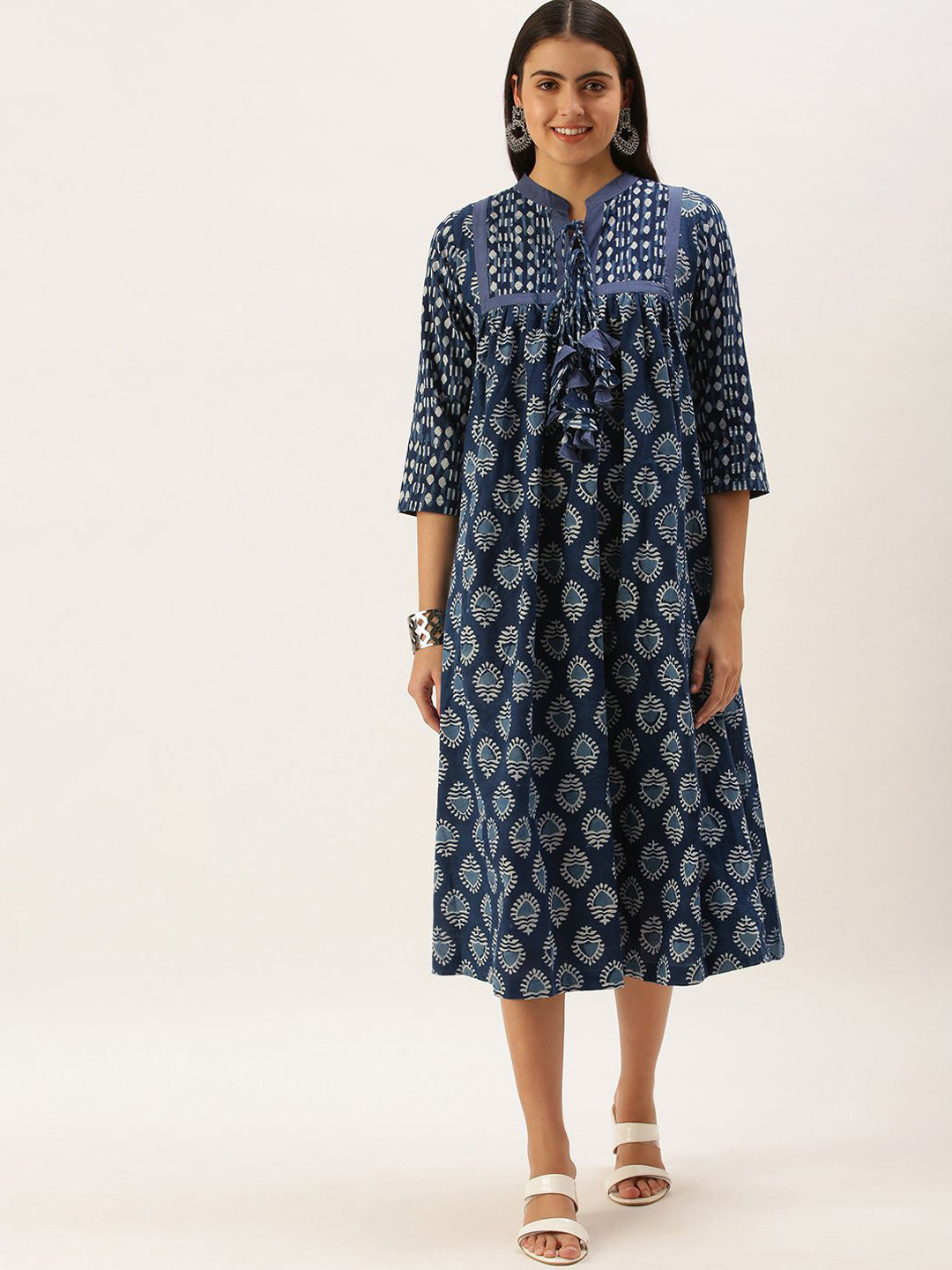 

DIVASTRI Ethnic Motifs Printed Mandarin Collar Pure Cotton A-Line Ethnic Dress, Navy blue