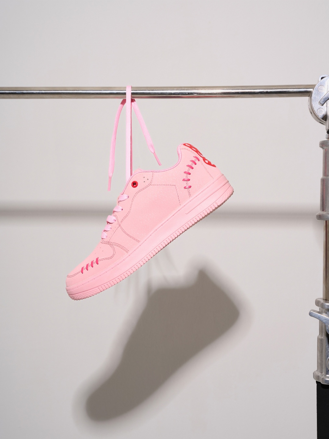 

ID Women Colourblocked Leather Sneakers, Pink