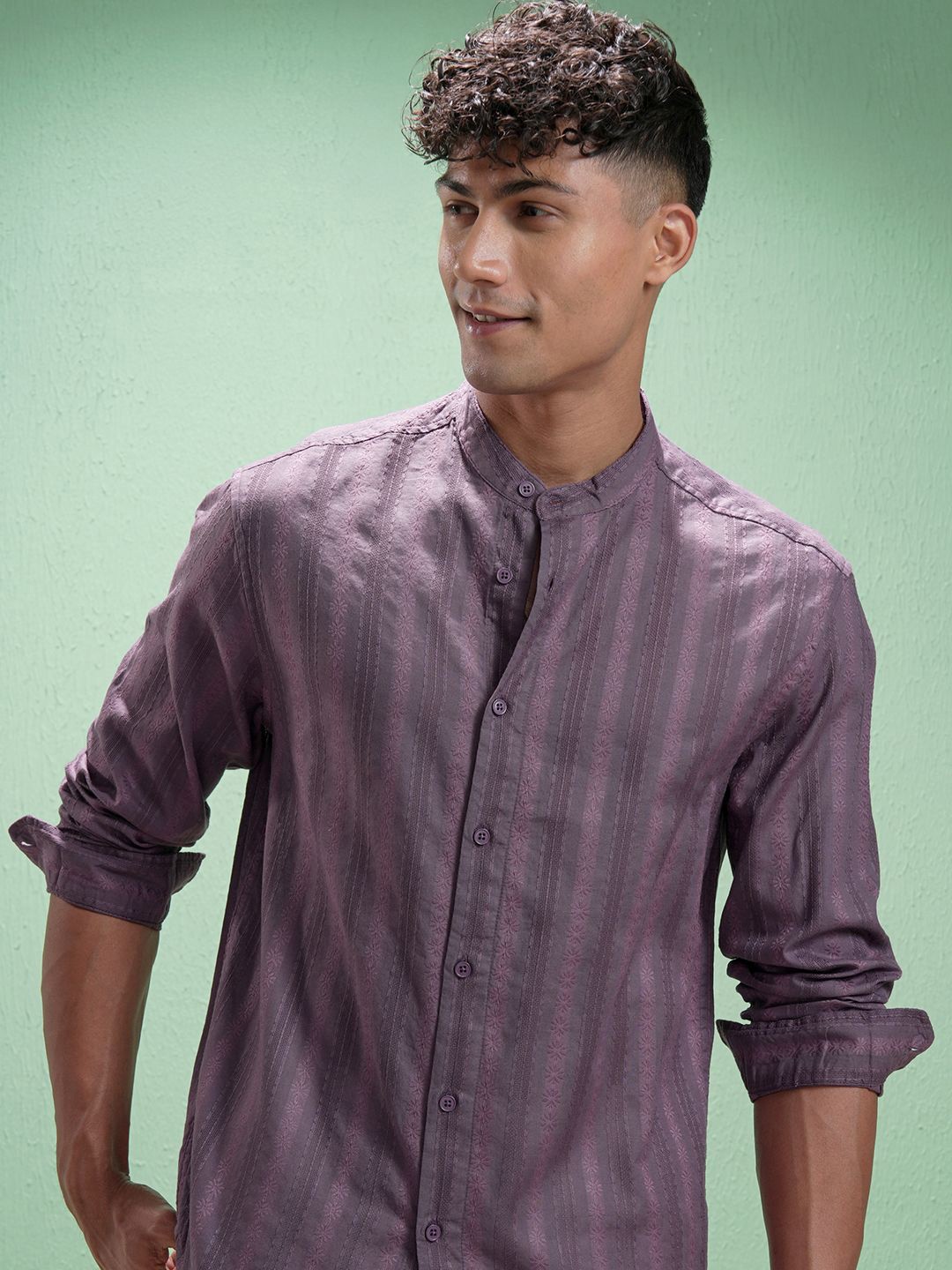 

HIGHLANDER Men Comfort Opaque Striped Casual Shirt, Purple