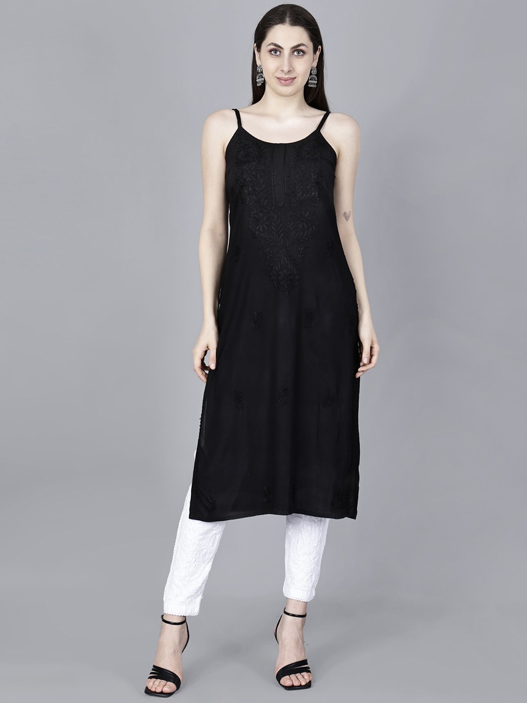 

NAZAQAT ETHNIC INDIA Floral Embroidered Chikankari Shoulder Straps Modal Kurta, Black