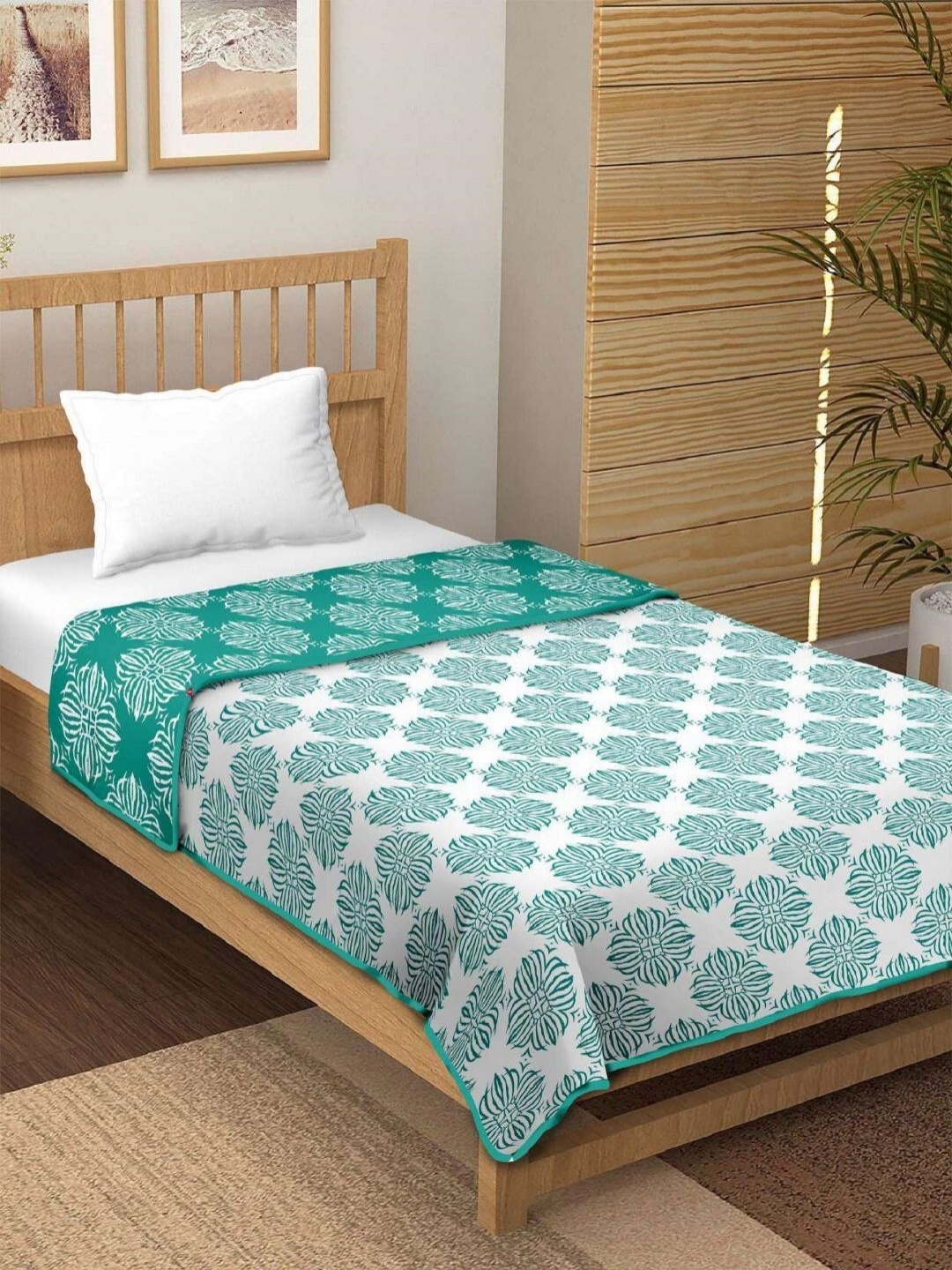 

tundwal's Green & White Floral Printed AC Room 210 GSM Cotton Double Bed Dohar