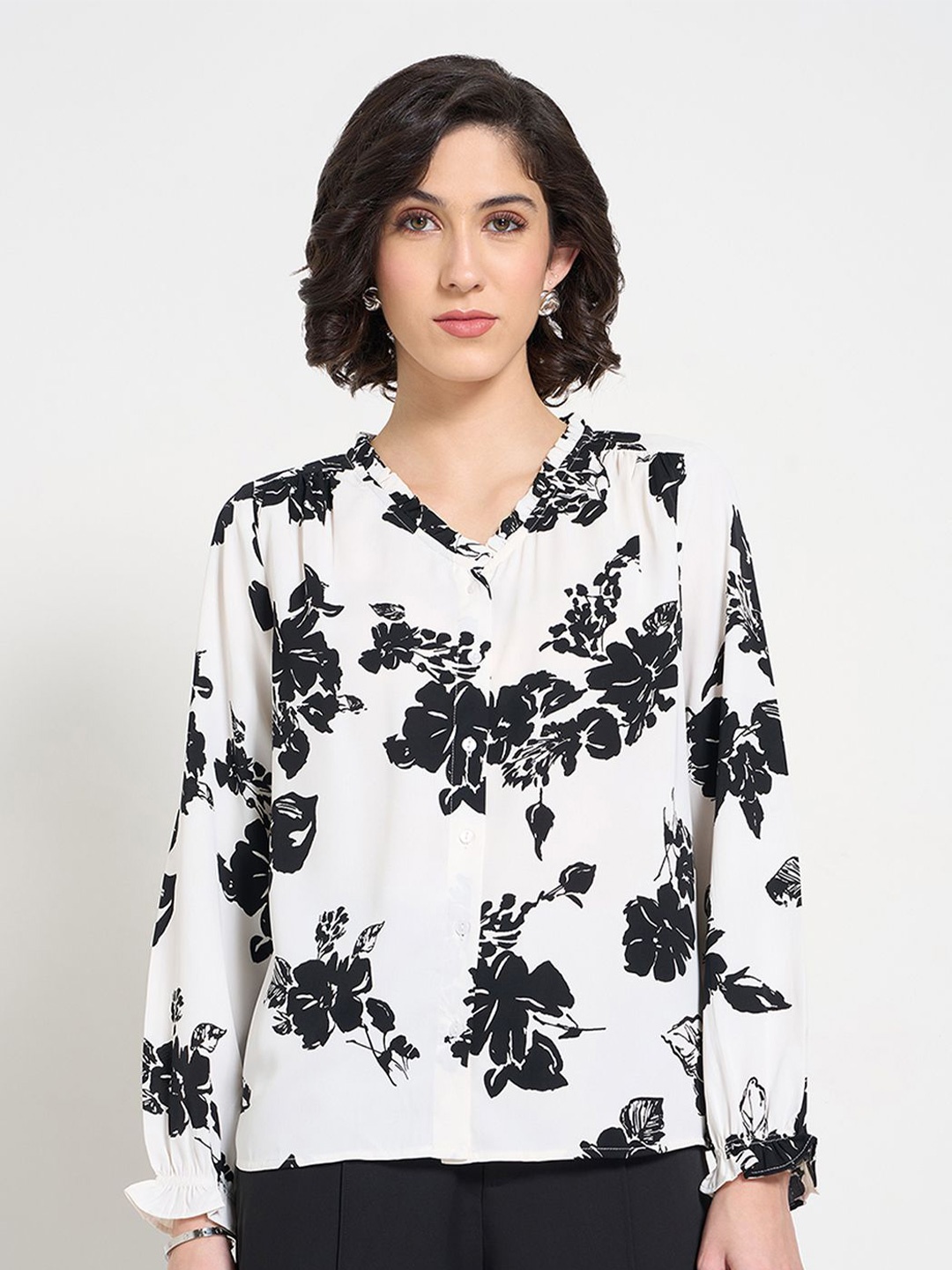 

Annabelle by Pantaloons Floral Print Top, Off white