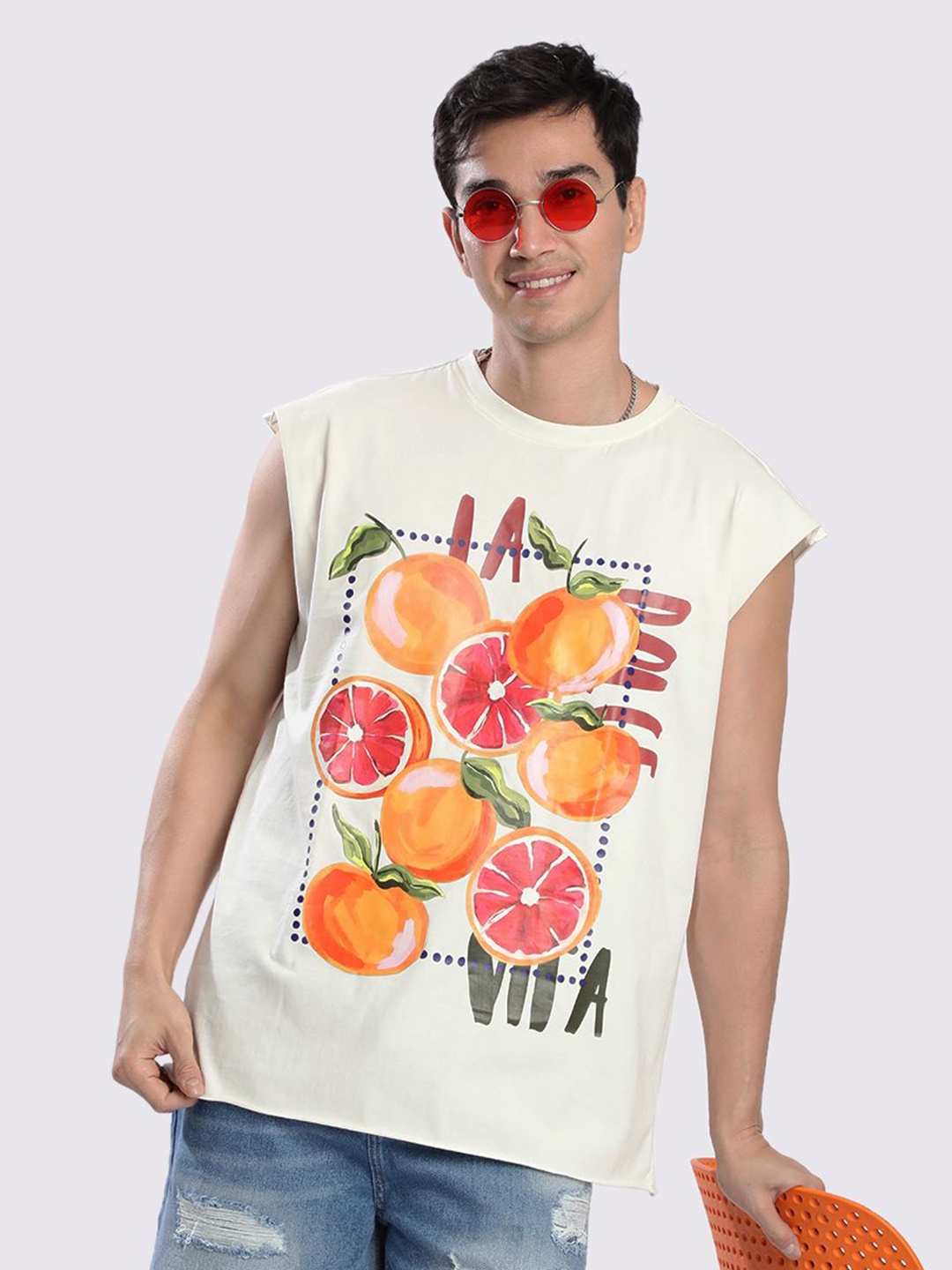 

Bene Kleed Men Printed Extended Sleeves Applique T-shirt, Beige