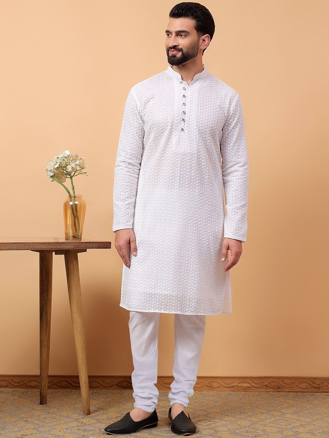 

TREEMODA Floral Embroidered Thread Work Straight Kurta With Trouser, White