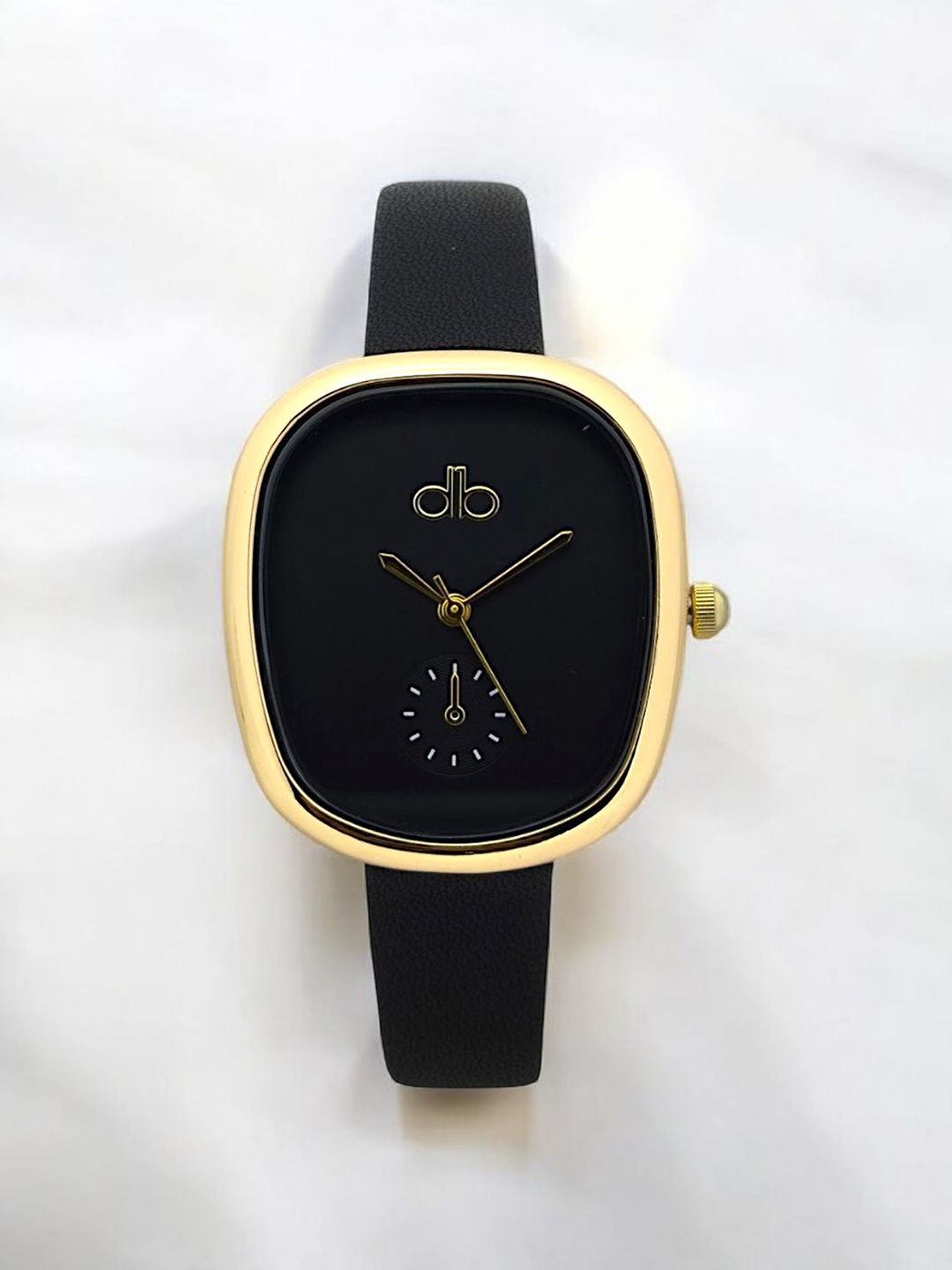 

DressBerry Women Brass Dial & Leather Straps Analogue Watch MPDBI-011-GP, Gold