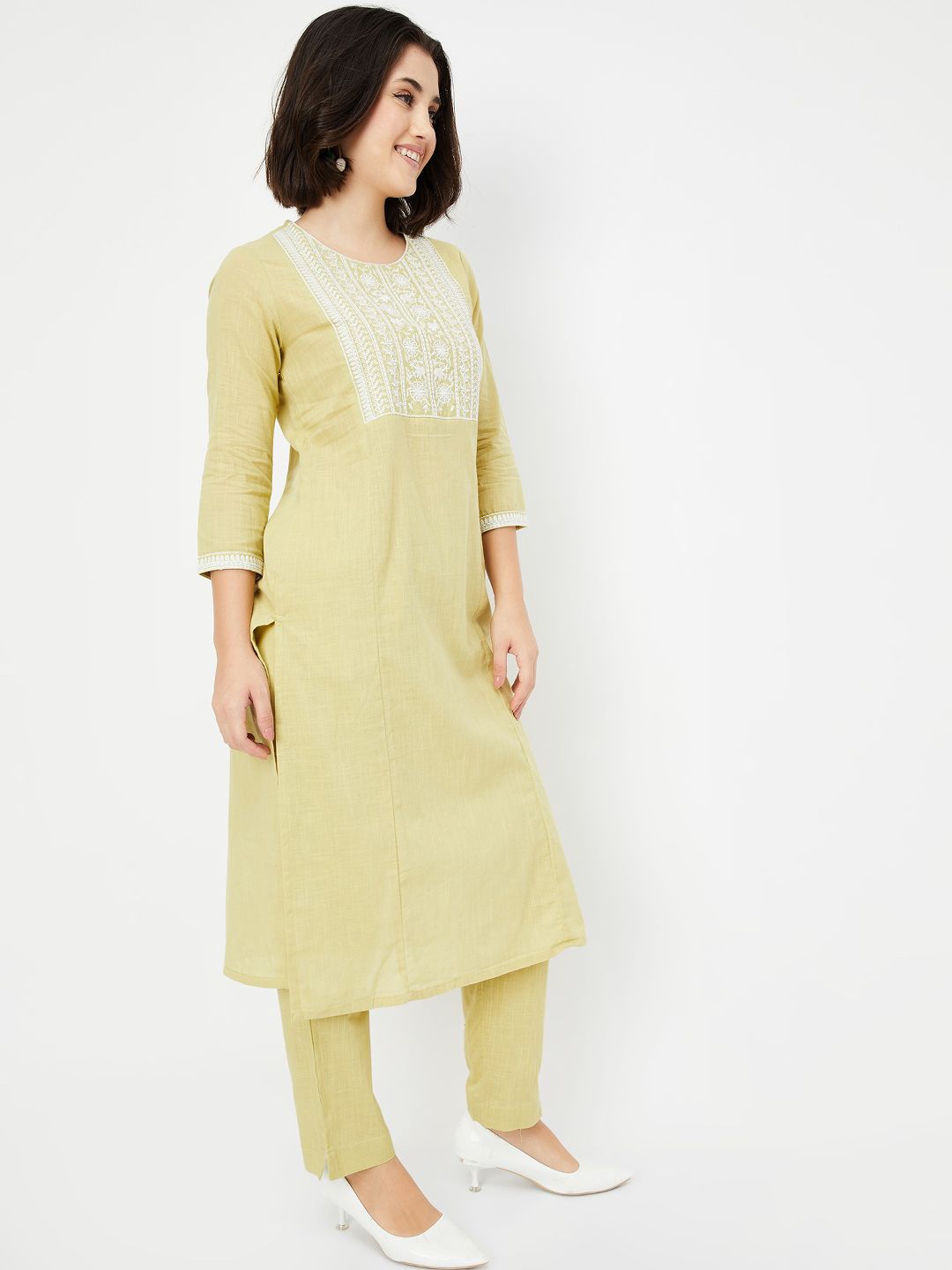 

max Ethnic Motifs Yoke Design Round Neck Straight Kurta with Trousers, Green