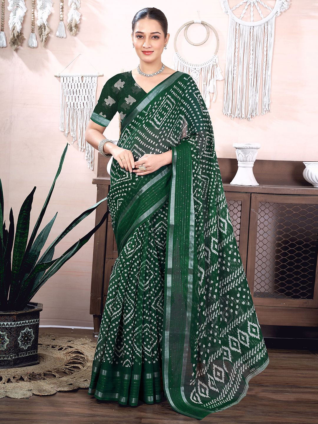 

KALINI Bandhani Zari Bandhani Saree, Green