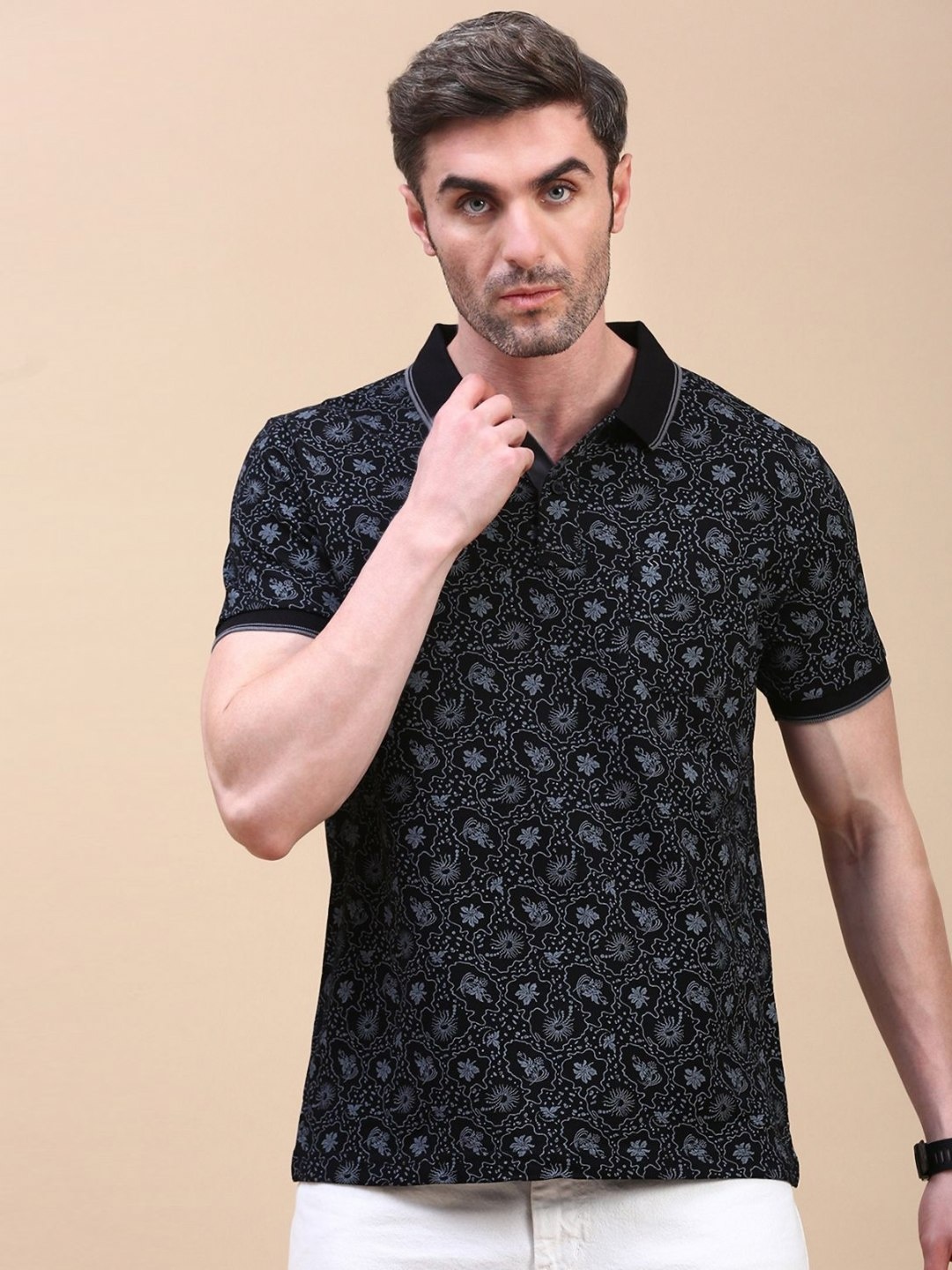 

Classic Polo Men Floral Printed Polo Collar Pockets Slim Fit T-shirt, Black