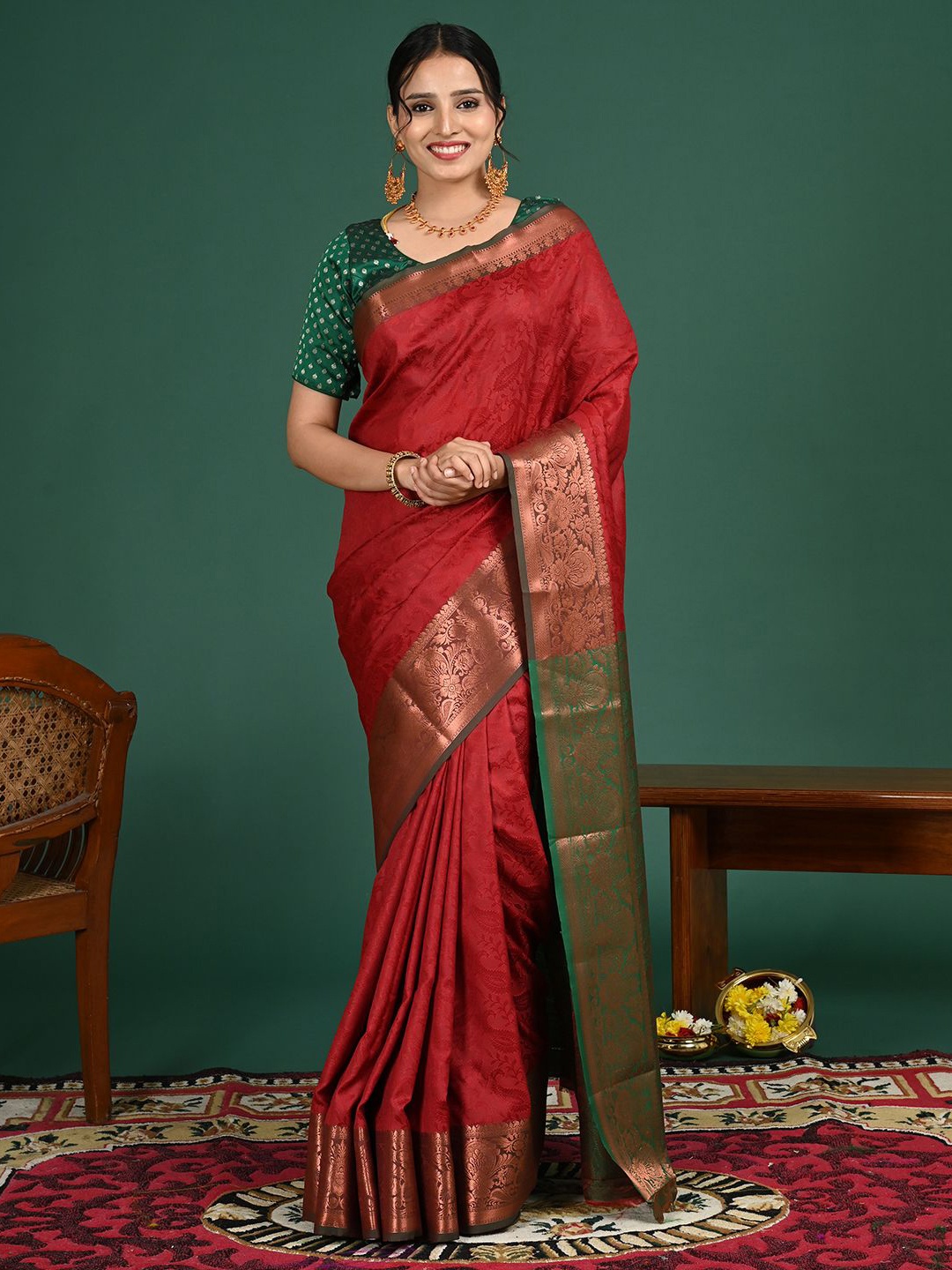 

Ushvii Woven Design Art Silk Kanjeevaram Saree, Maroon