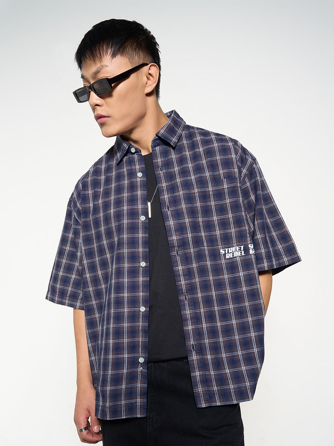 

SF JEANS by Pantaloons Men Boxy Windowpane Checks Opaque Casual Shirt, Brown