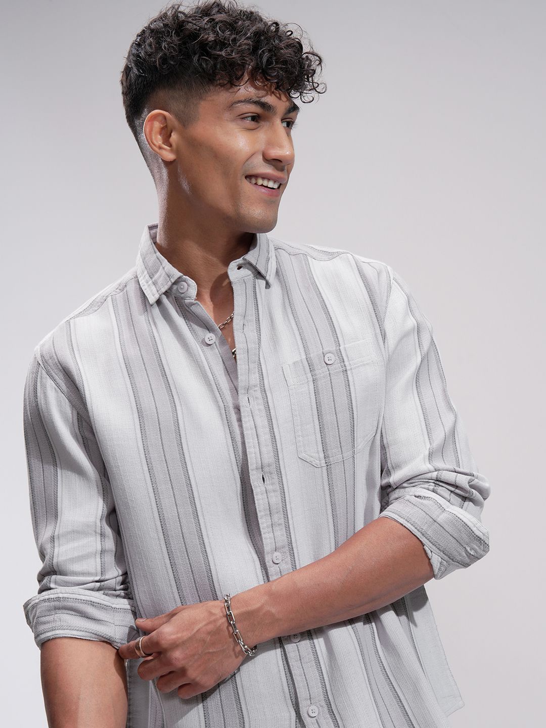 

HIGHLANDER Men Comfort Opaque Striped Casual Shirt, Grey