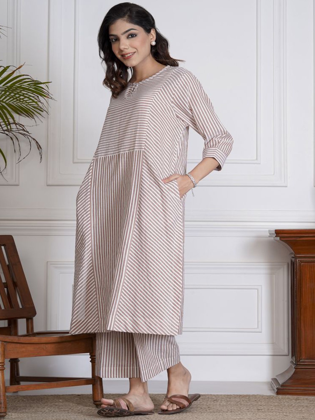 

House of Nitya Striped Keyhole Neck Pure Cotton A Line Kurta With Trousers, White