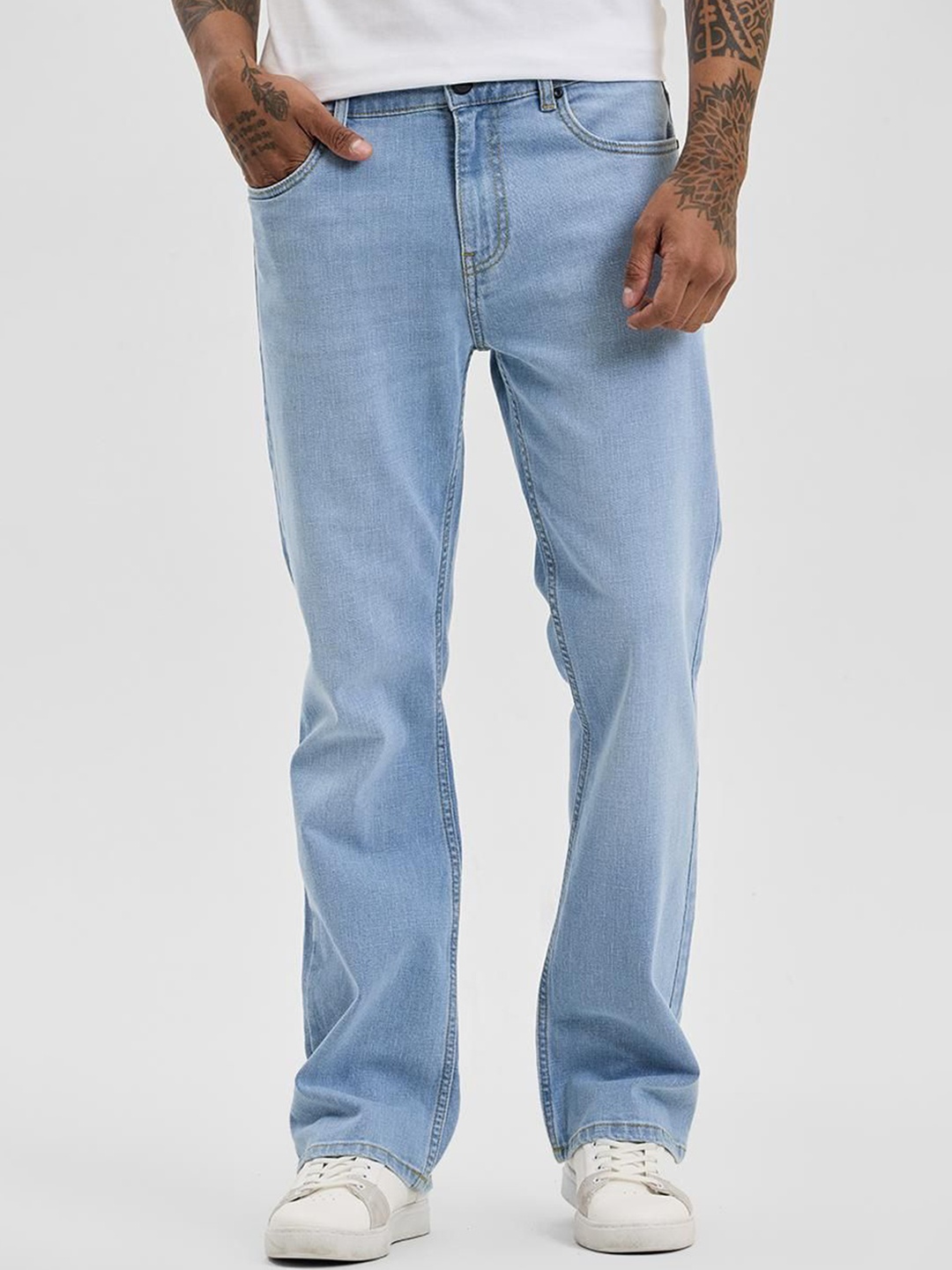 

Snitch Men Classic Bootcut Light Fade Stretchable Jeans, Blue