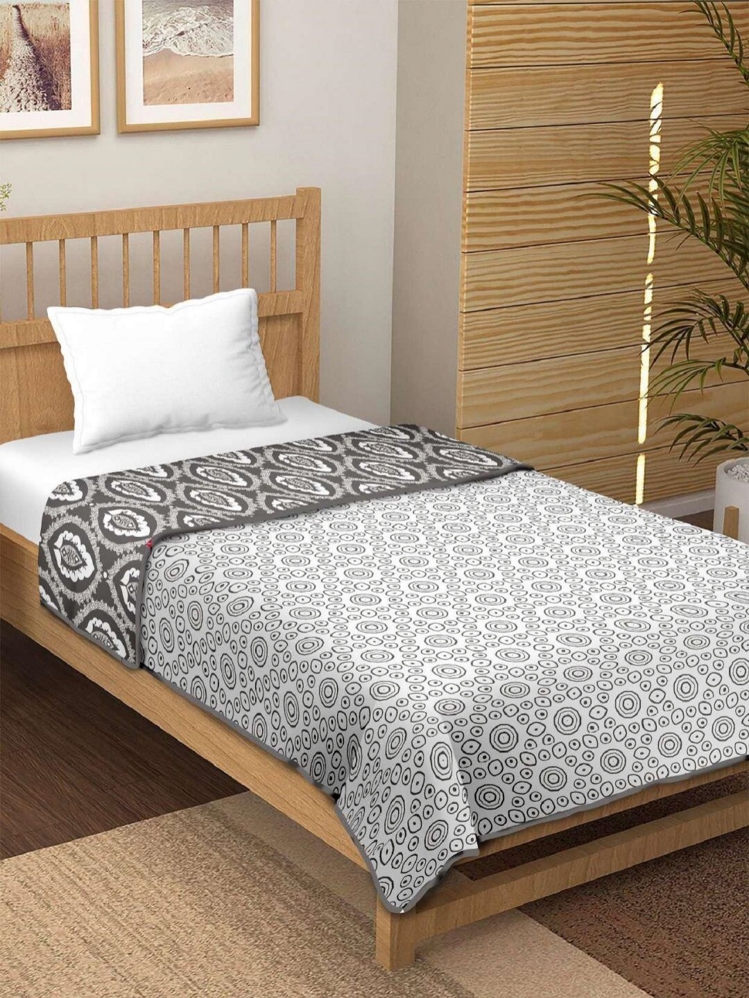 

CHICERY Grey & White Floral Printed AC Room 210 GSM Cotton Single Bed Dohar