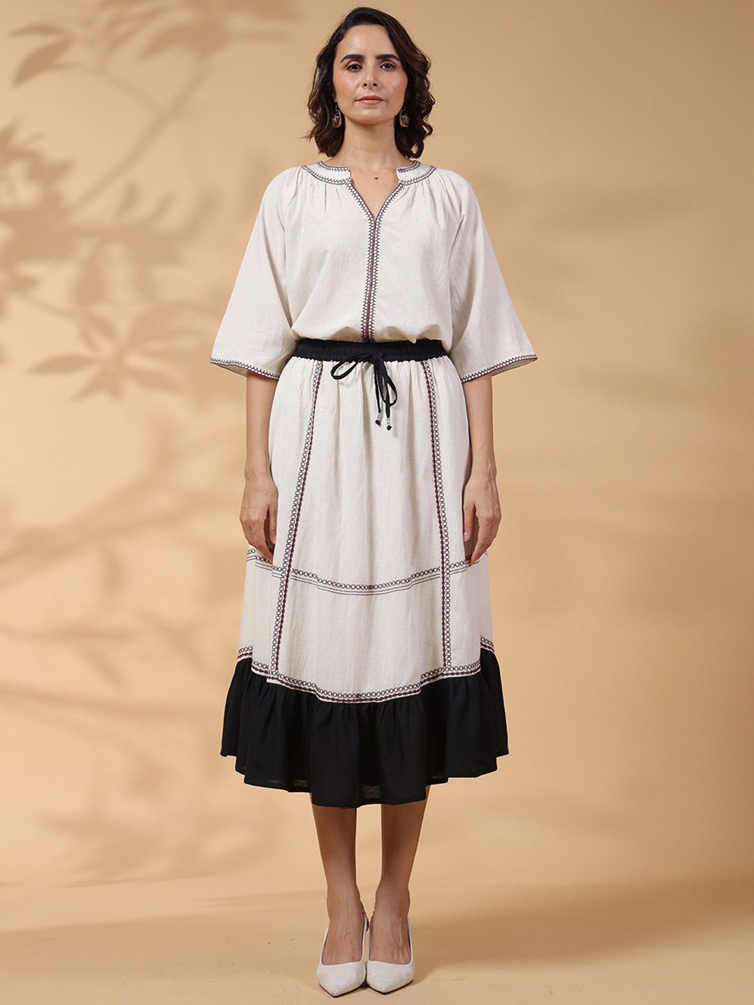 

STIL O STITCH Embroidered Mandarin Collar Top With Skirt, Cream