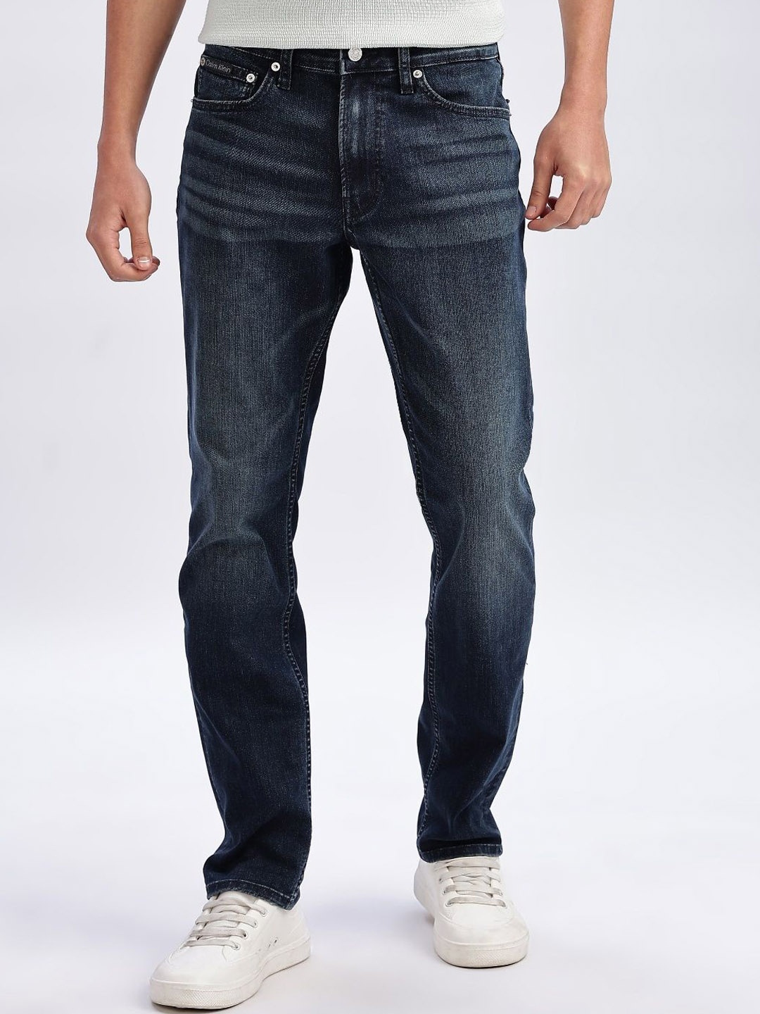 

Calvin Klein Jeans Men Slim Fit Light Fade Jeans, Navy blue