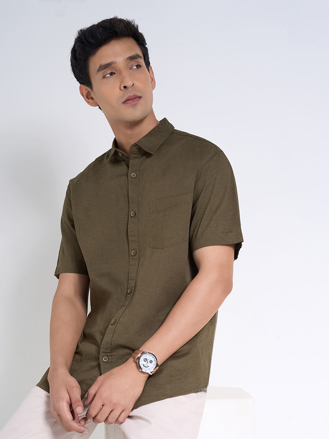 

Peregrine by Pantaloons Men Opaque Casual Shirt, Olive