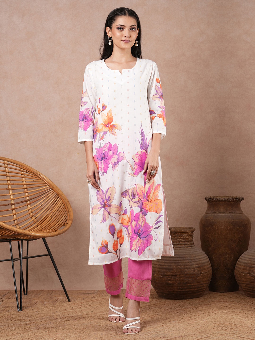 

FASHOR Floral Printed Notch Neck Straight Kurta, White