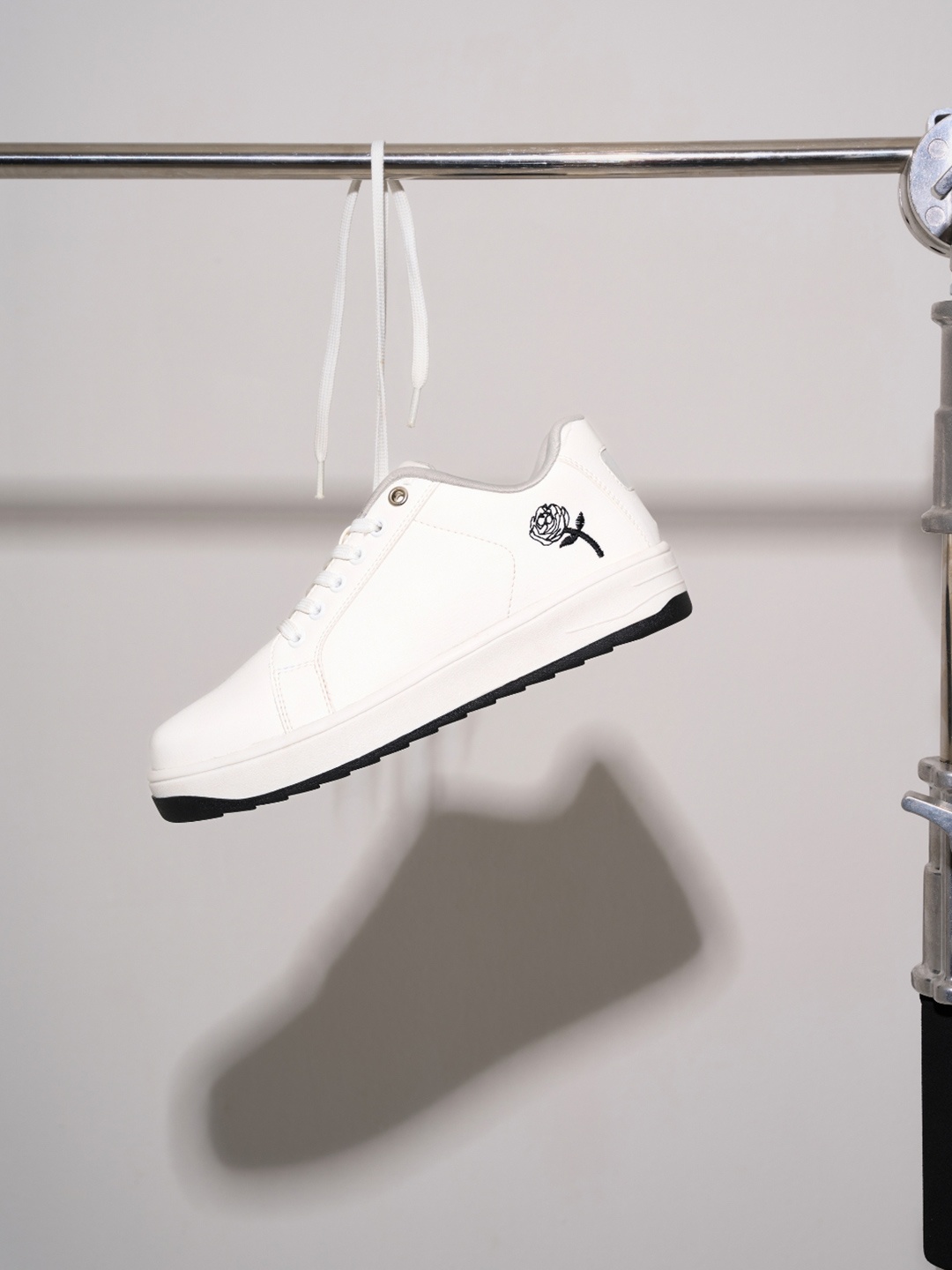 

ID Women Colourblocked Leather Sneakers, White